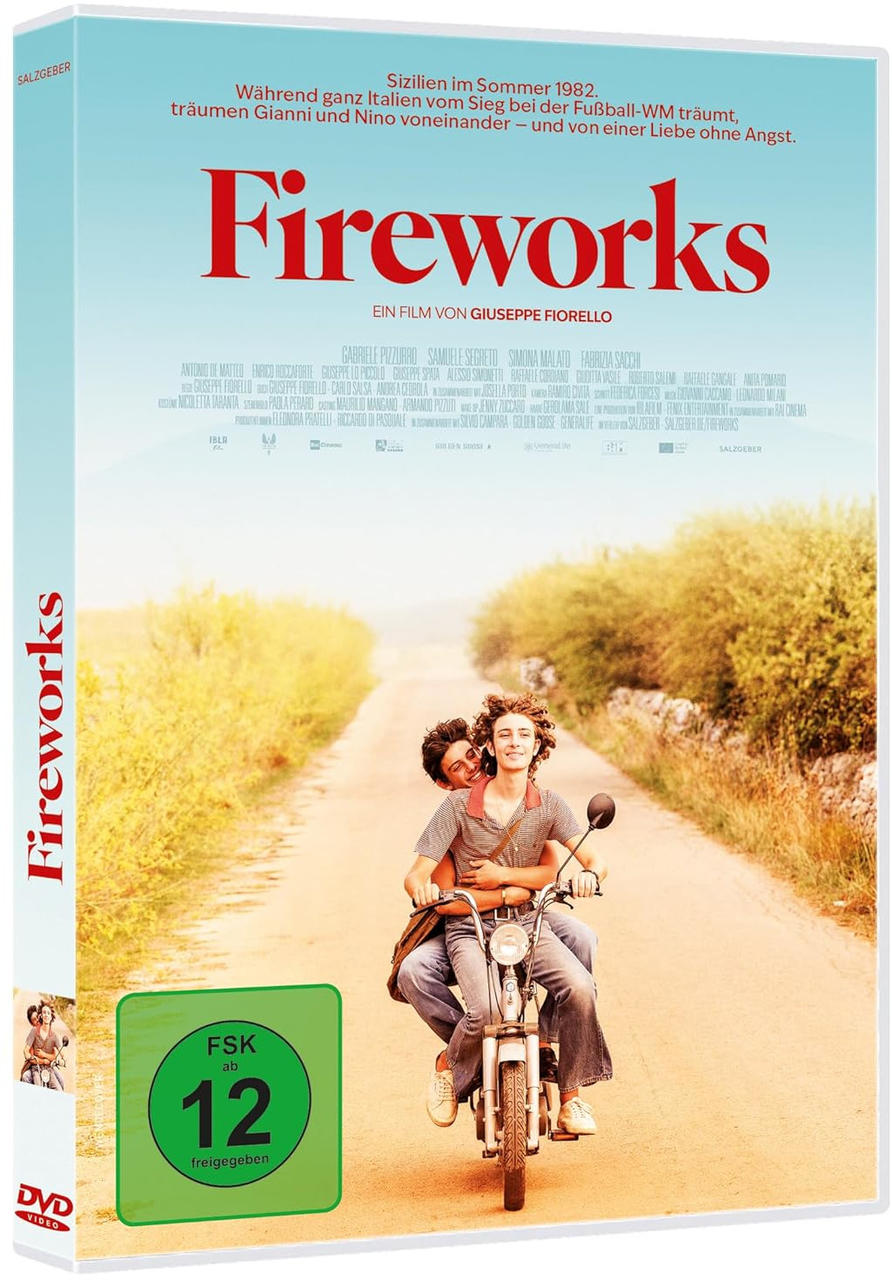 Filmcover: Zwei Männer auf einem Motorrad auf einer Landstraße. Titel: Feuerwerk.