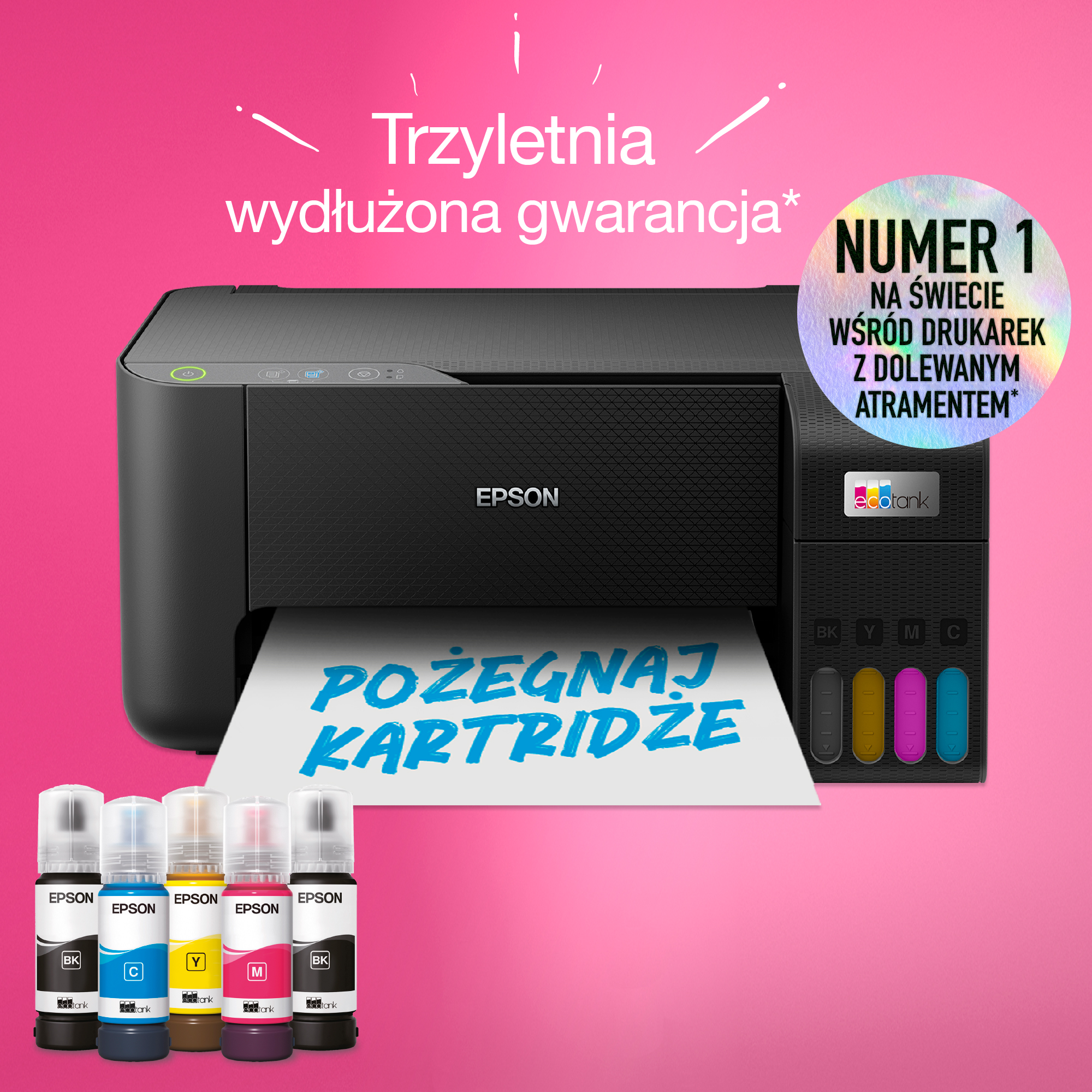 Drukarka Epson z butelkami z tuszem. Tekst na papierze brzmi „Pożegnaj się z kartridżami”. Różowe tło.