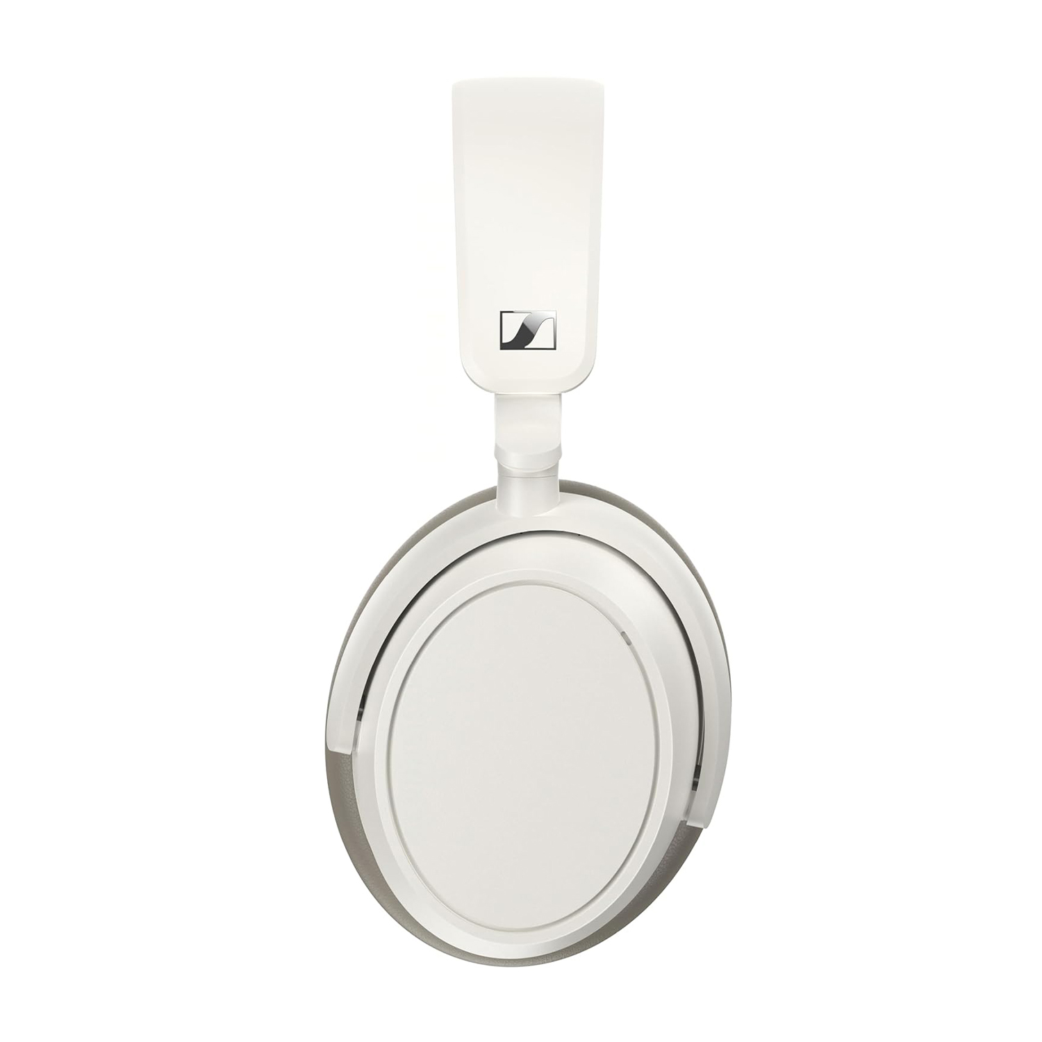 Cuffie Sennheiser bianche. Il design include una fascia bianca e padiglioni auricolari circolari con un dettaglio argentato. Lo sfondo è bianco.