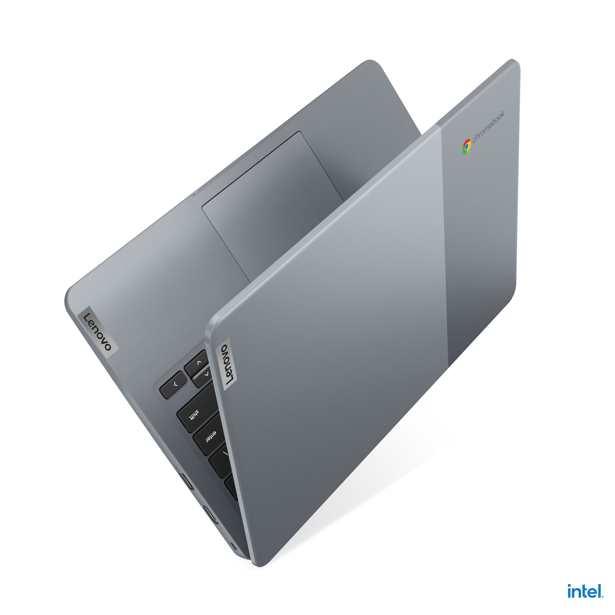Graues Lenovo Chromebook Laptop, teilweise geöffnet, Winkelansicht, mit Intel- und Chrome-Logos.