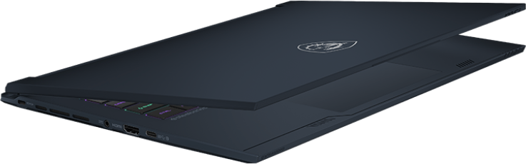 Sötétkék laptop, részben nyitva, a billentyűzetet és a belső részleteket mutatja.