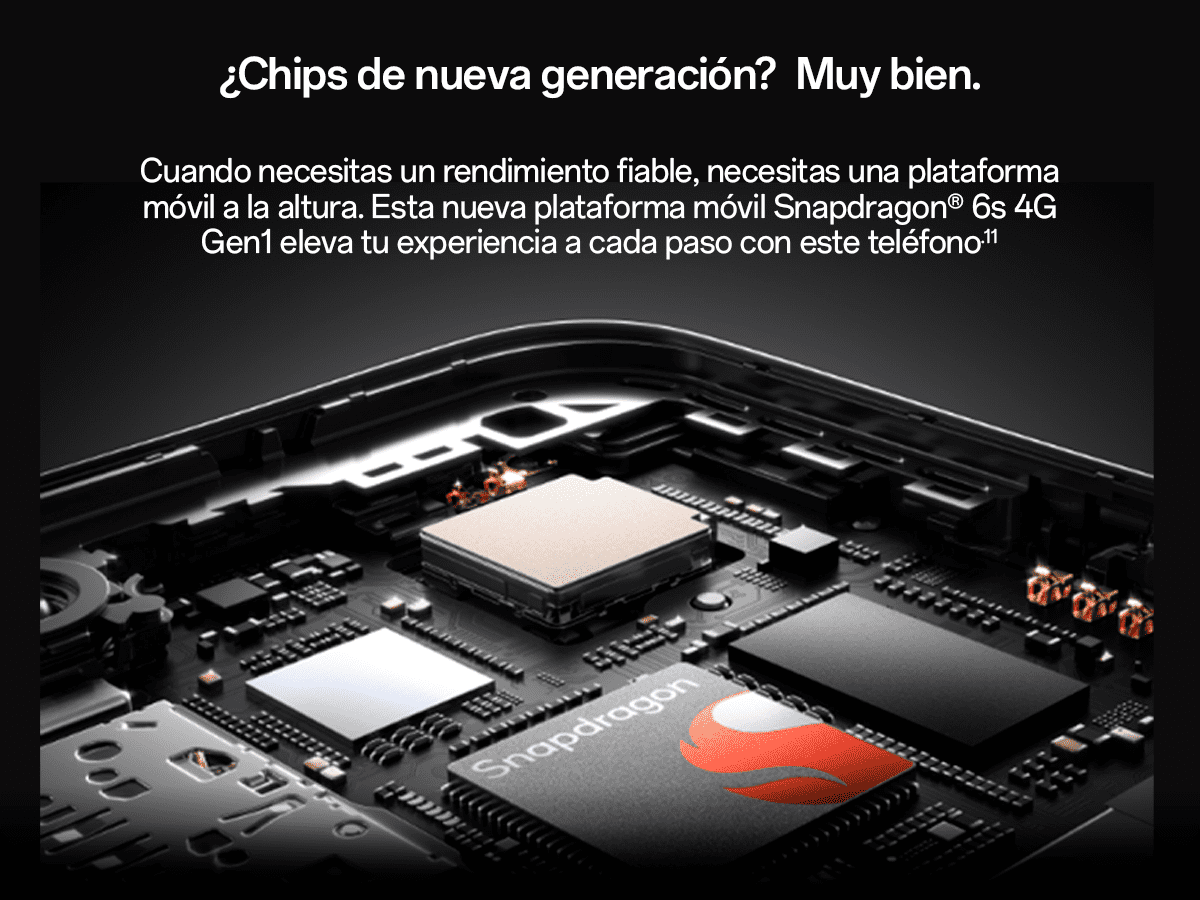 Primer plano de microchip con texto en español sobre rendimiento móvil.