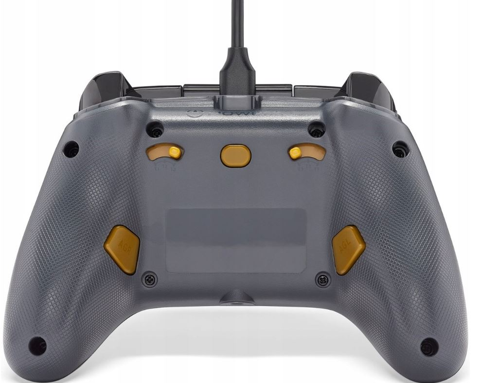 Tył szarego kontrolera do gier ze złotymi przyciskami i kablem.