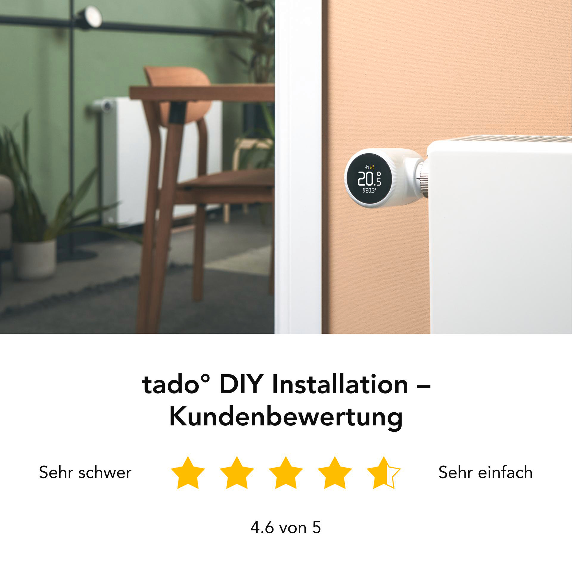 Smart-Thermostat am Heizkörper, Temperatur anzeigend, mit Innenraumhintergrund.