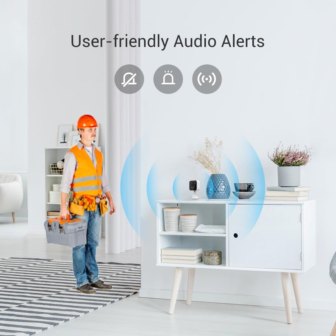 Ein Mann in einer orangefarbenen Weste mit Werkzeugkasten und Audio-Warnsymbolen.