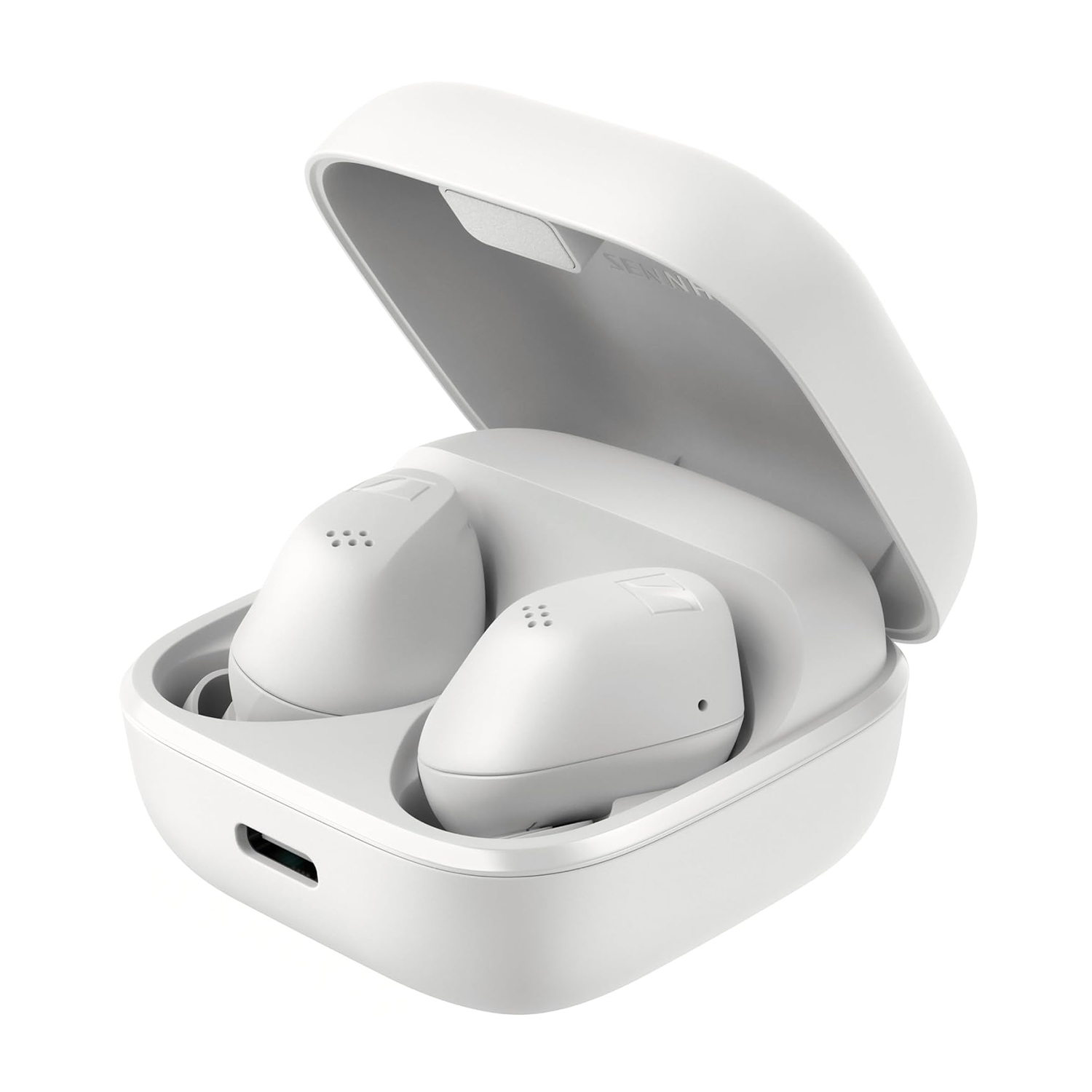 Auricolari wireless bianchi nella loro custodia di ricarica aperta, isolati su sfondo bianco.