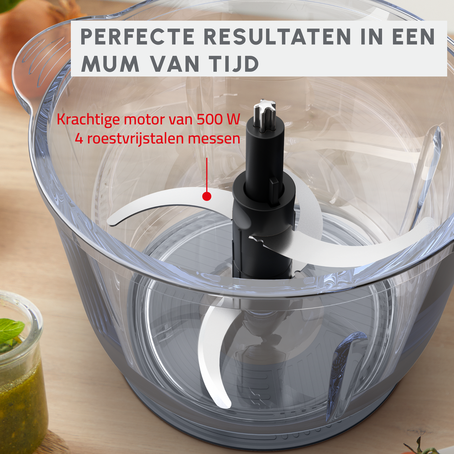 De componenten van een blender binnenin: een doorzichtige container, messen en een motor. Tekst bovenaan: 'PERFECTE RESULTATEN'.
