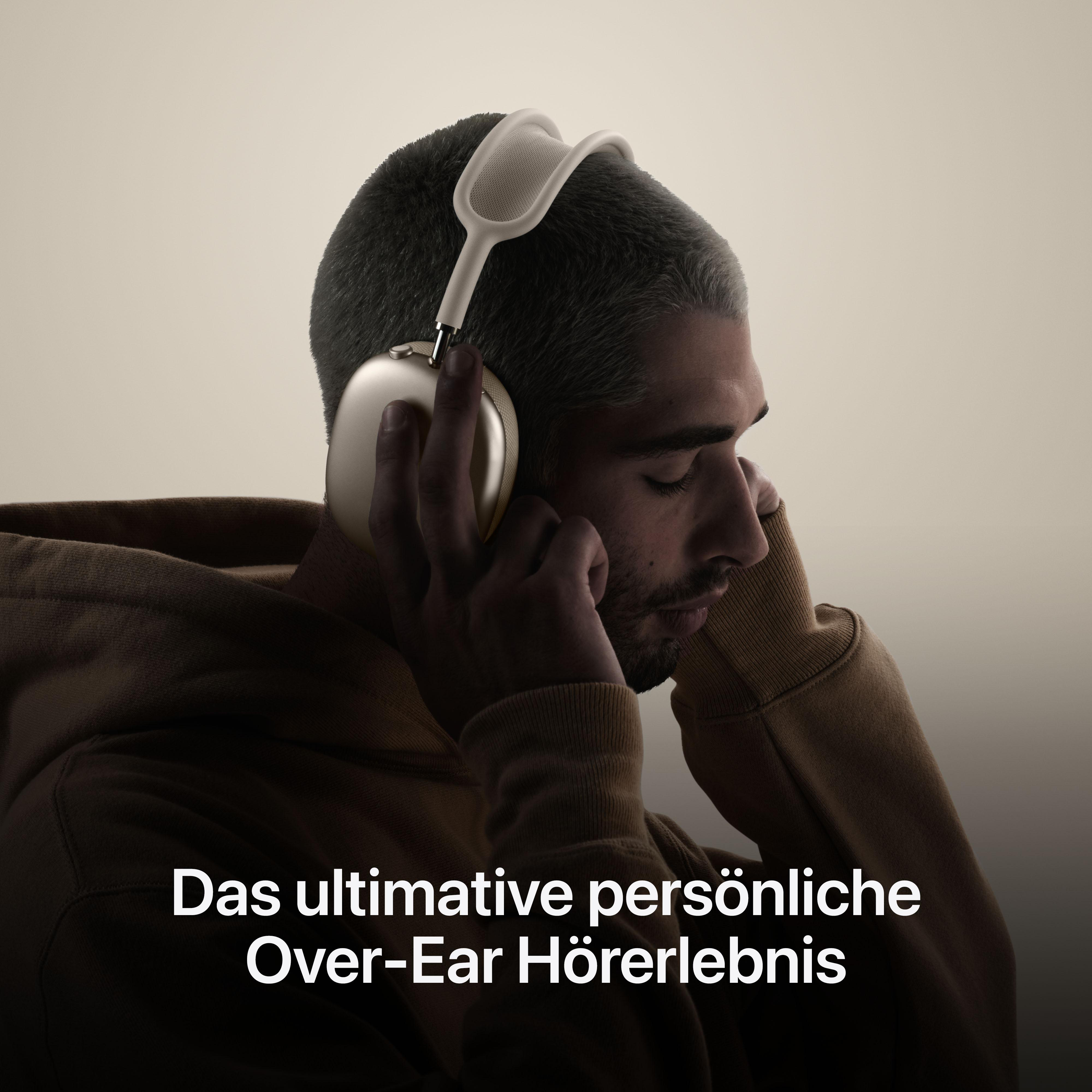 Ein Mann trägt goldene Kopfhörer, mit verschwommenem Hintergrund und Text: Das ultimative persönliche Over-Ear Erlebnis.