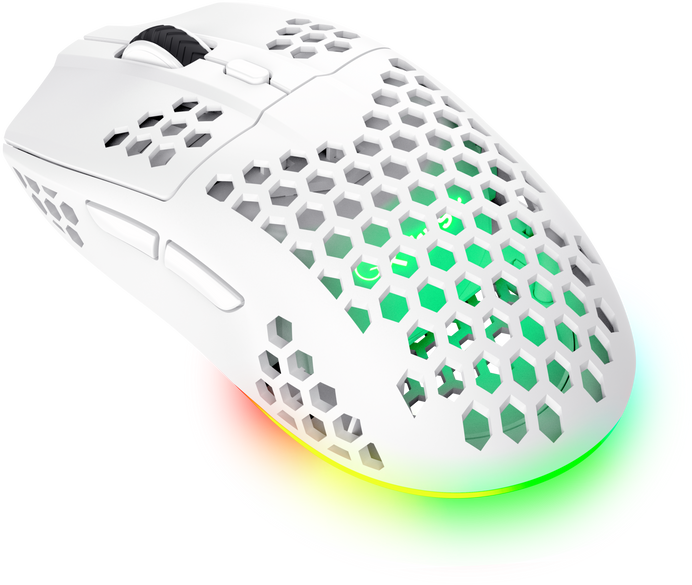 Fehér gamer egér méhsejtmintával és RGB-világítással. Szögletes nézet.