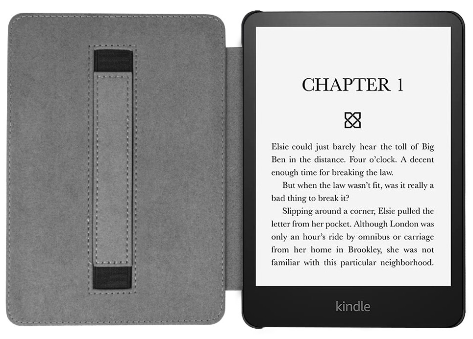 Kindle e-könyv olvasó nyitva, egy könyv oldalt mutat szöveggel és egy szürke borítót pánttal.