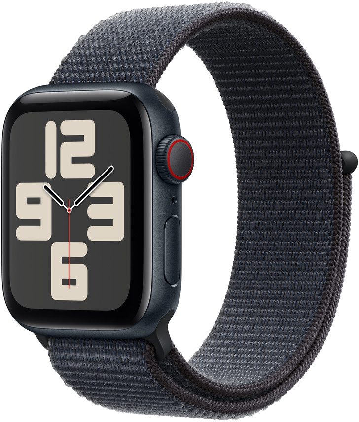 Schwarze Apple Watch mit dunkelblauem Armband. Das Zifferblatt zeigt die Uhrzeit.