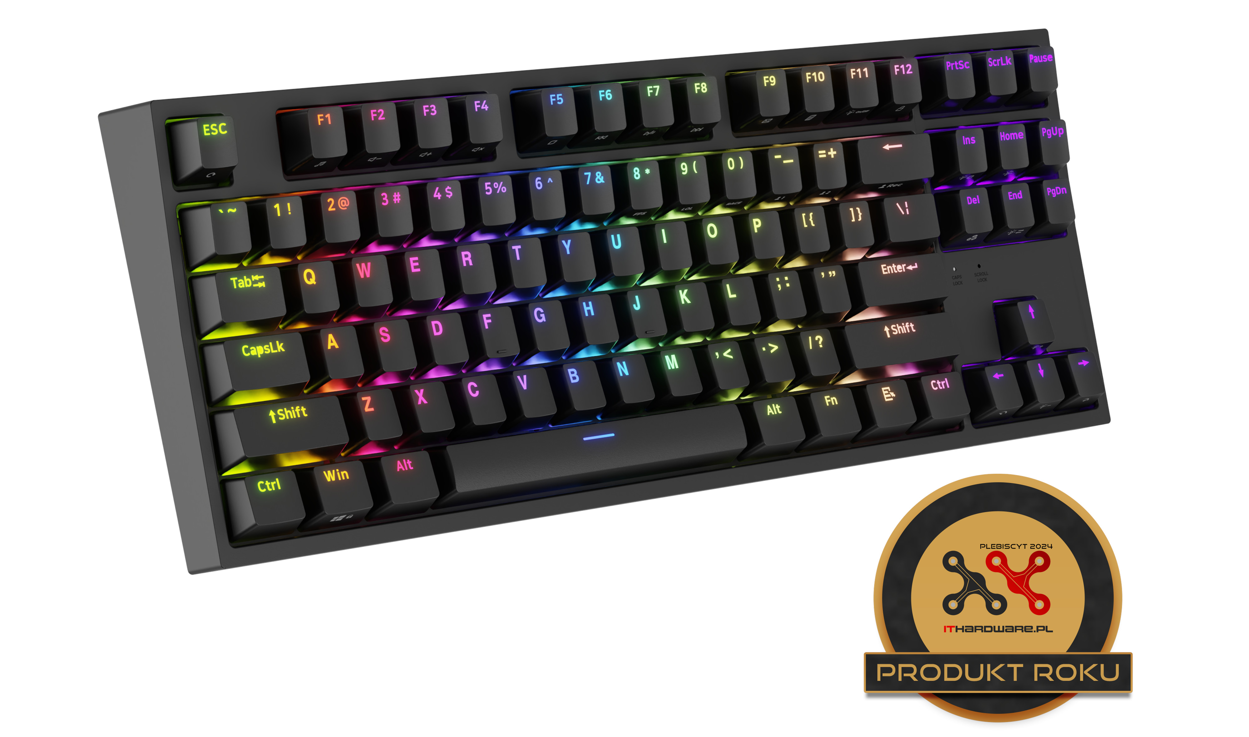 Czarna klawiatura z tęczowymi klawiszami. Naklejka 'Produkt Roku' po prawej stronie. Klawiatura jest pochylona.