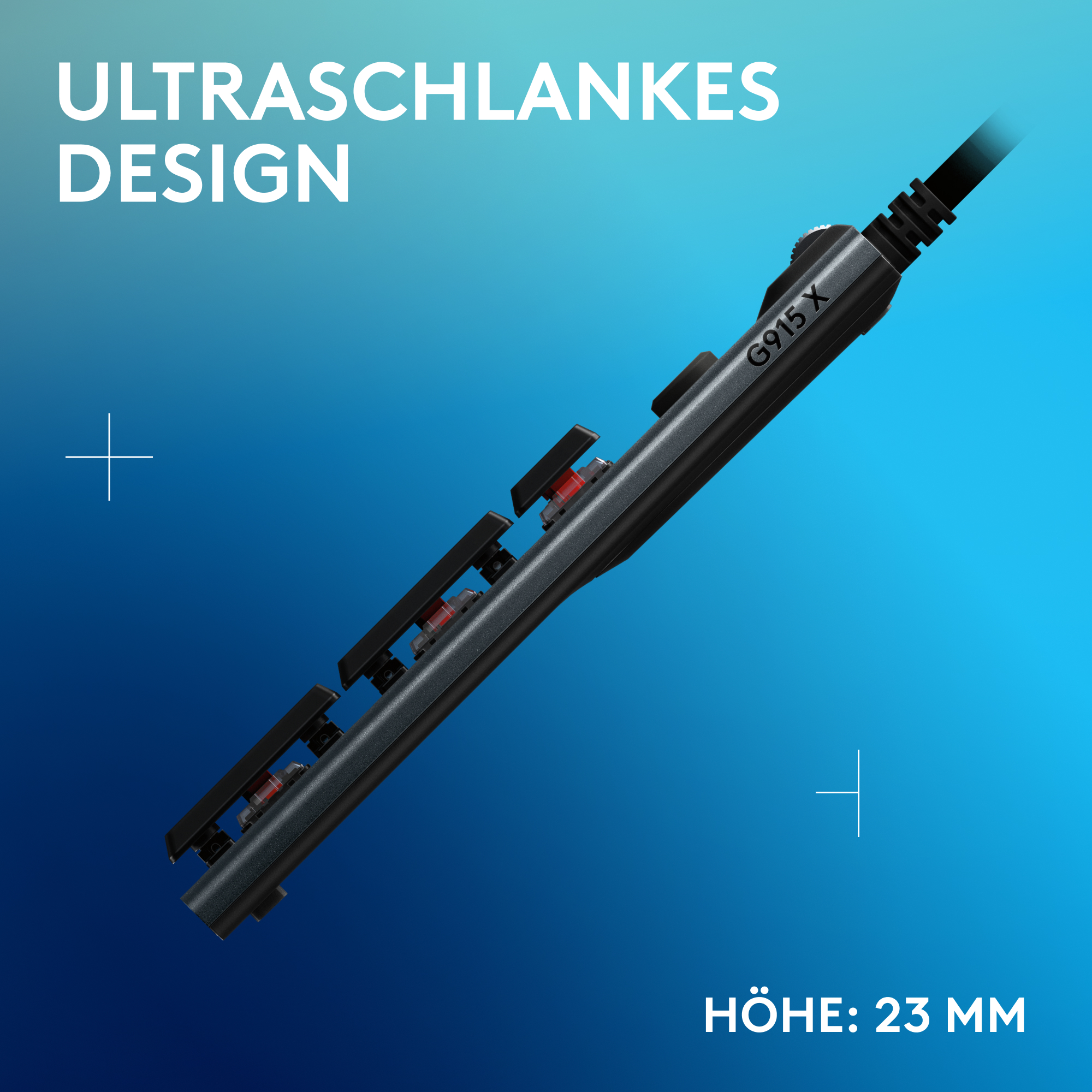 Schwarze Tastatur mit roten Akzenten vor blauem Farbverlauf.