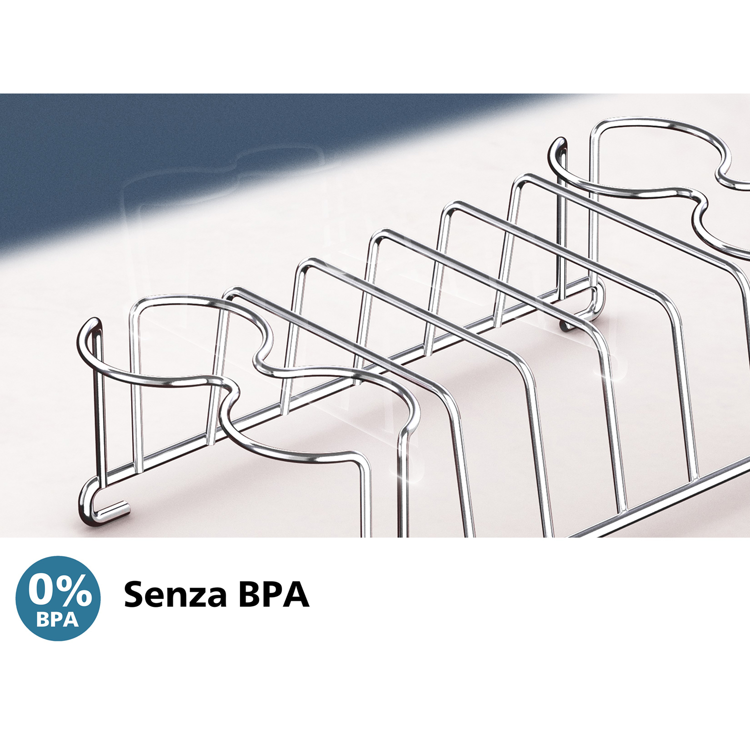 Uno scolapiatti cromato con più fessure. Il testo in basso dice '0% BPA'.