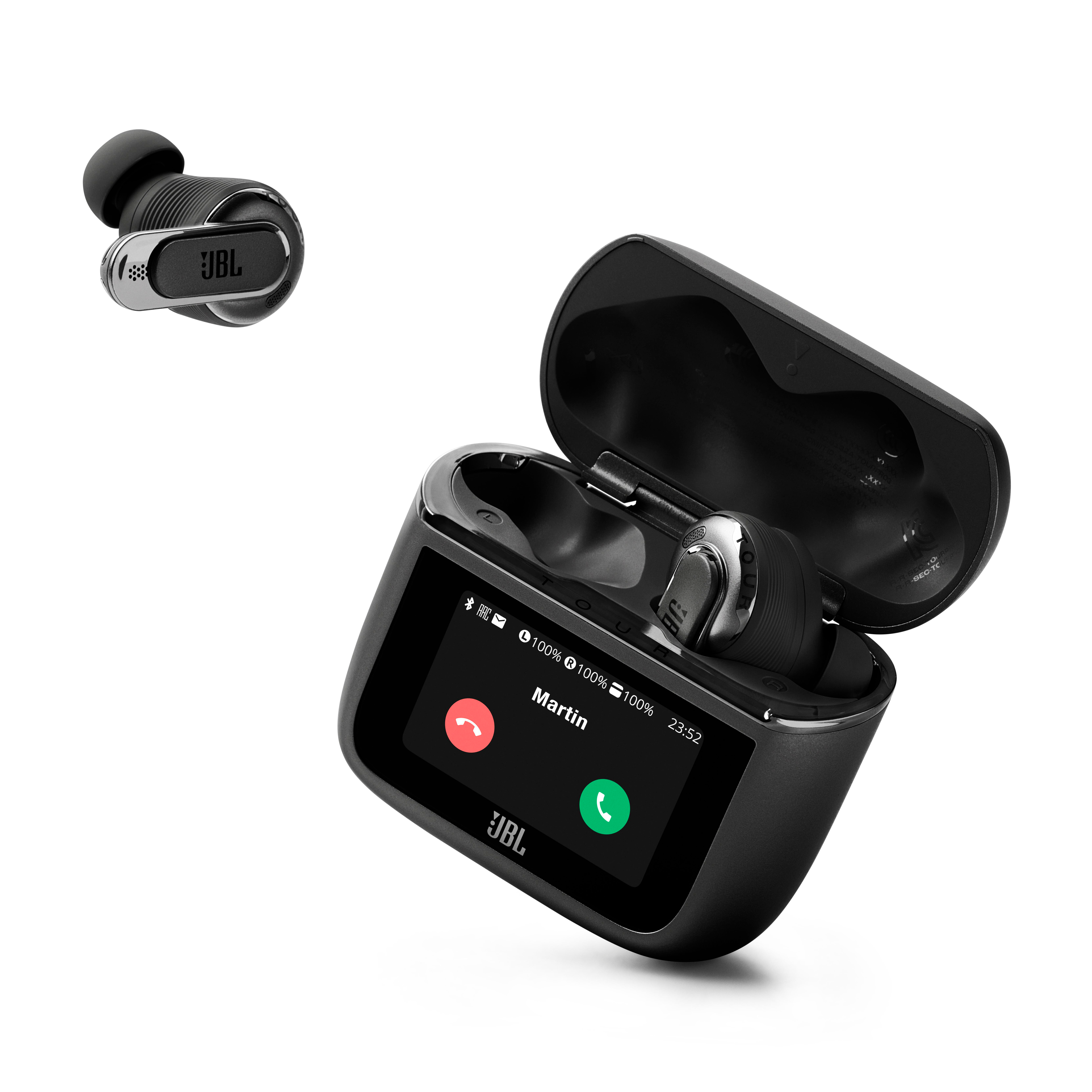 Schwarze JBL Ohrhörer und Ladecase. Case zeigt einen Bildschirm mit Anruf-Oberfläche.