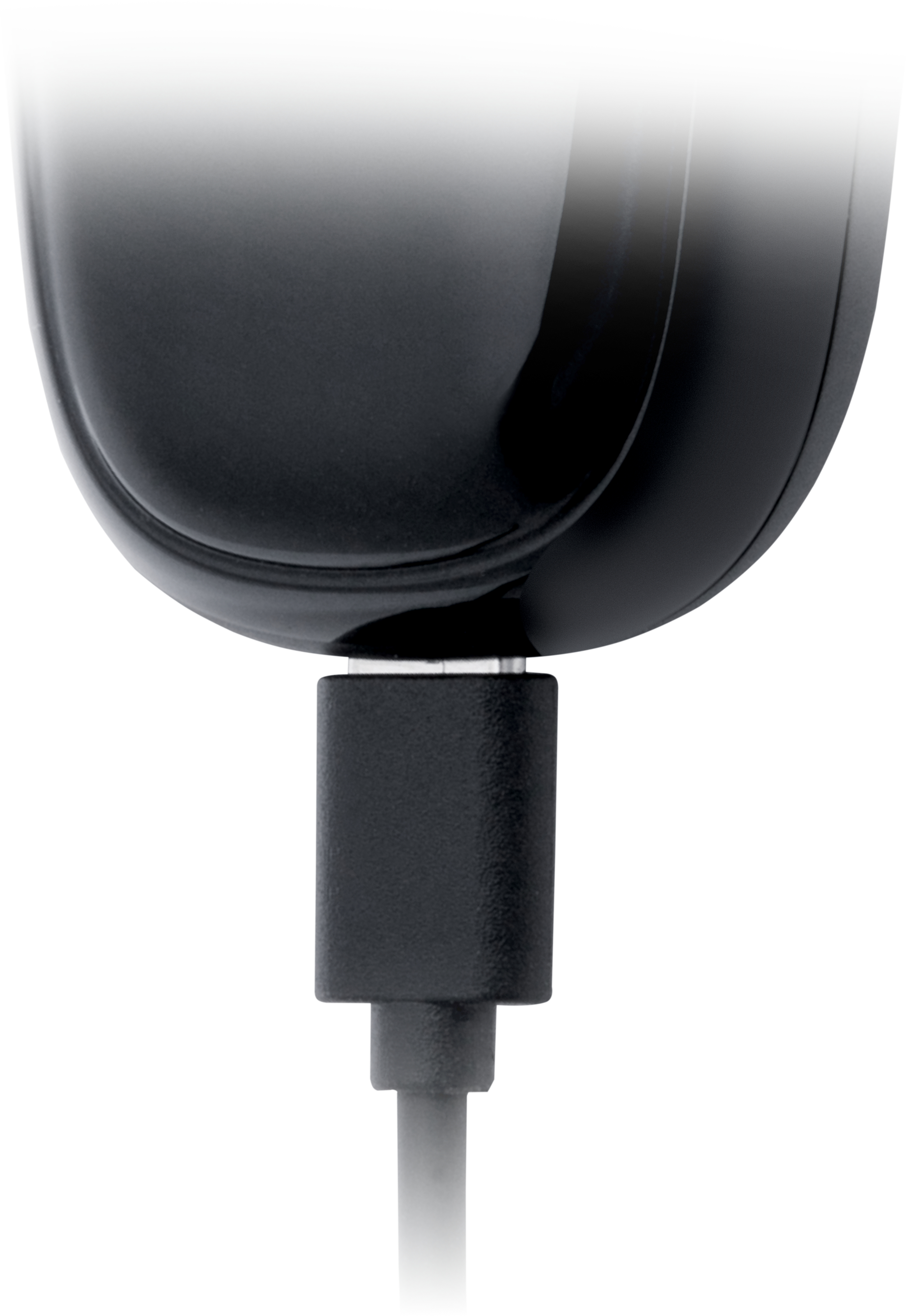 Nahaufnahme eines schwarzen USB-C-Kabels, das in ein gebogenes schwarzes Gerät gesteckt wird.
