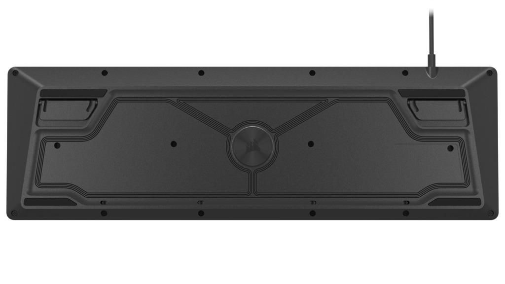 Unteransicht einer schwarzen Tastatur. Sie hat ein Logo in der Mitte.