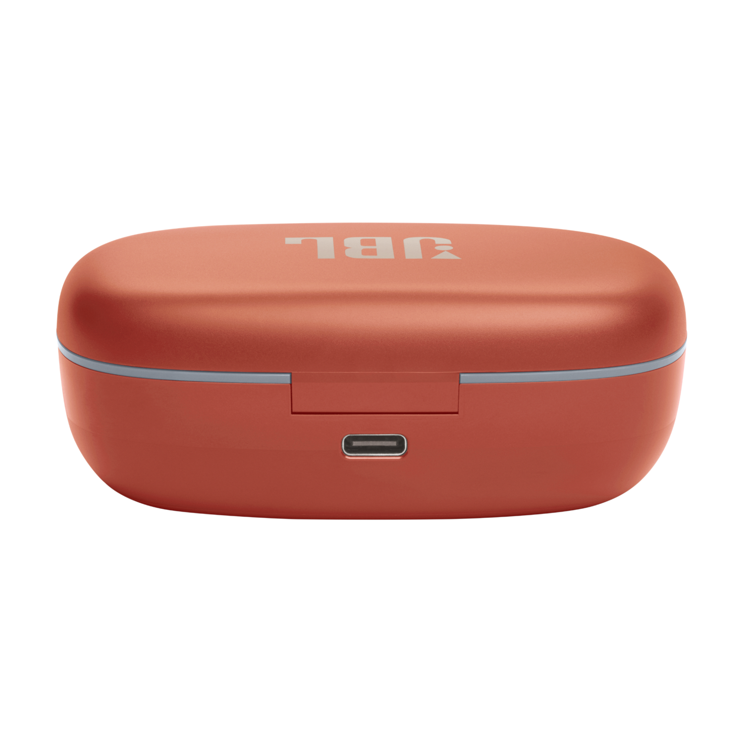 Een koraalrode JBL oordopjescase met een USB-C-poort, van voren gezien, op een zwarte achtergrond.