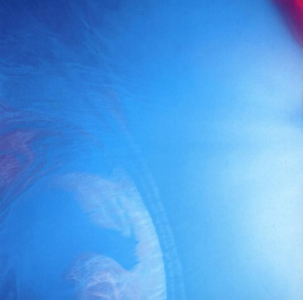 Abstrakter Hintergrund mit blauer und rosa Fluid-Art.