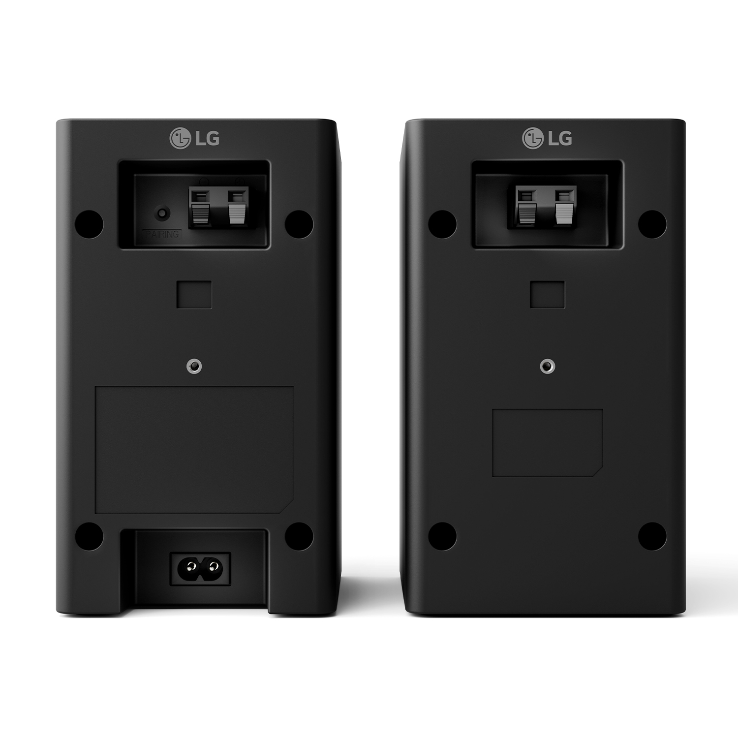 Due altoparlanti neri, vista posteriore, con porte di connessione e logo LG.