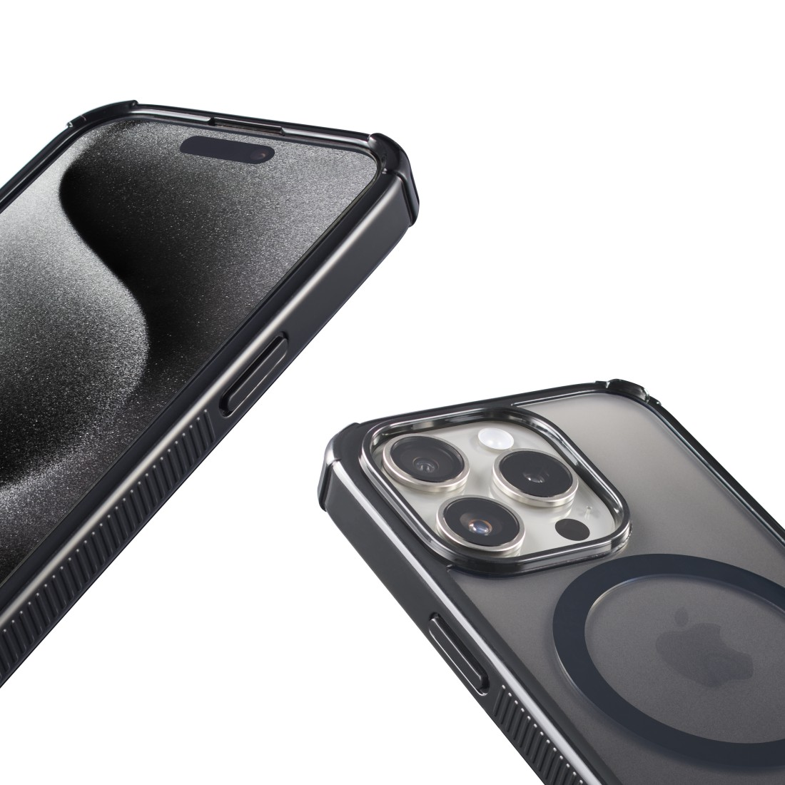 Telefon mit transparenter Hülle, Nahaufnahme. Verfügt über einen Bildschirm und Kameramodul, mit MagSafe-Kreis.