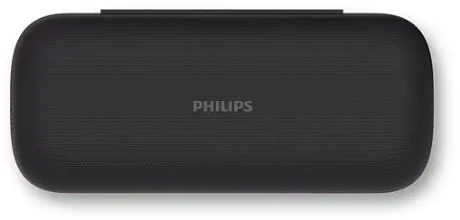 Egy fekete, téglalap alakú Philips fülhallgató tok, a Philips logóval.