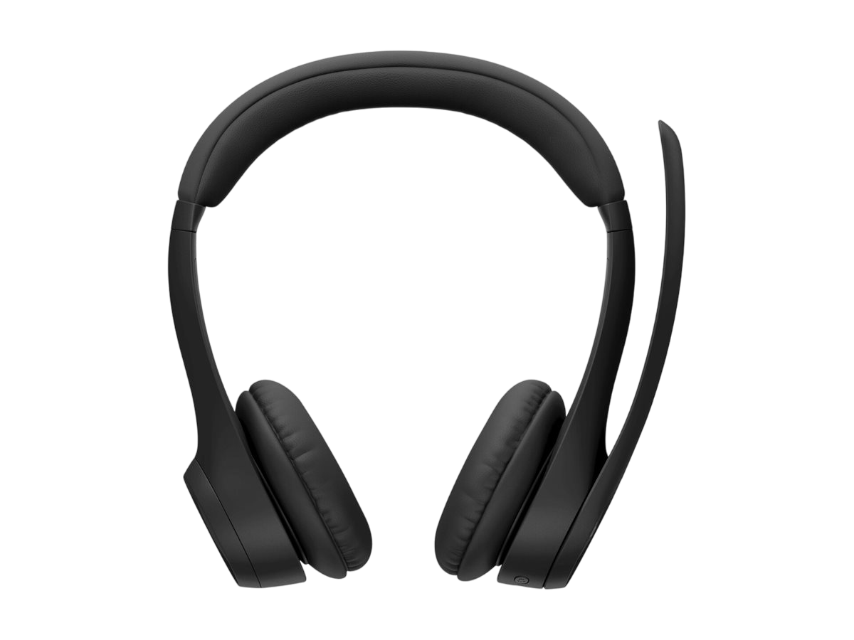Ein schwarzes Headset mit Mikrofon, isoliert auf schwarzem Hintergrund. Vorderansicht.