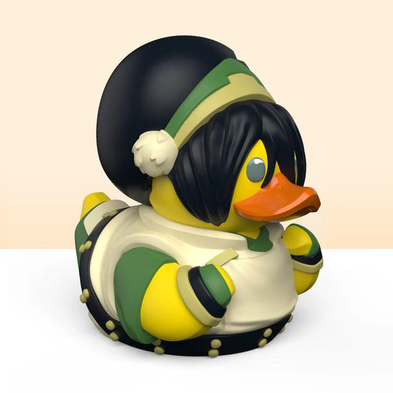 Egy gumikacsa, Toph Beifongnak, az Avatar: Az utolsó léghajlító karakterének öltözve.