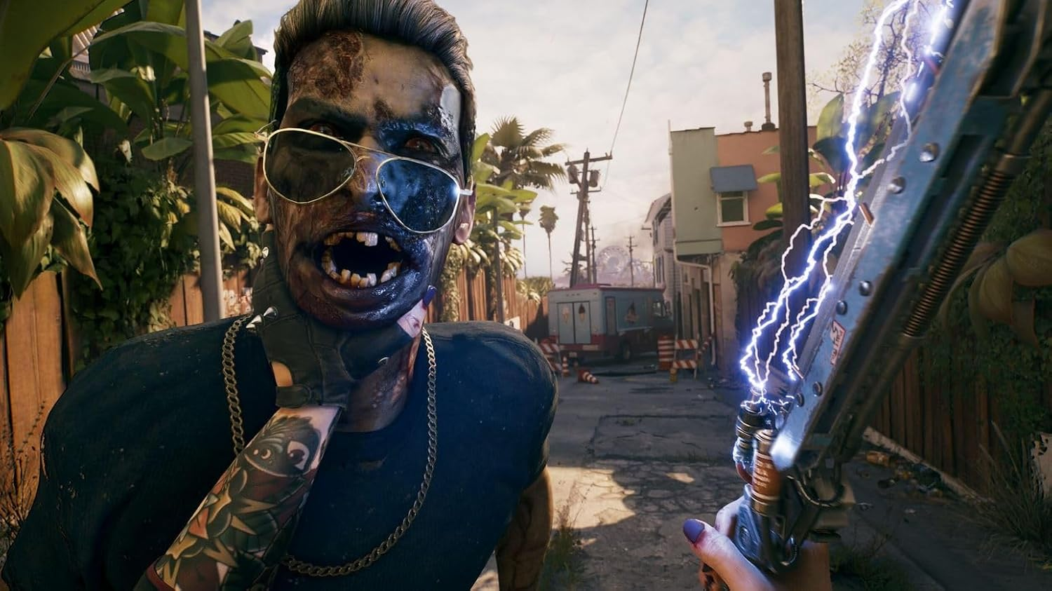 Un zombi con gafas de sol empuñando un arma con rayos.