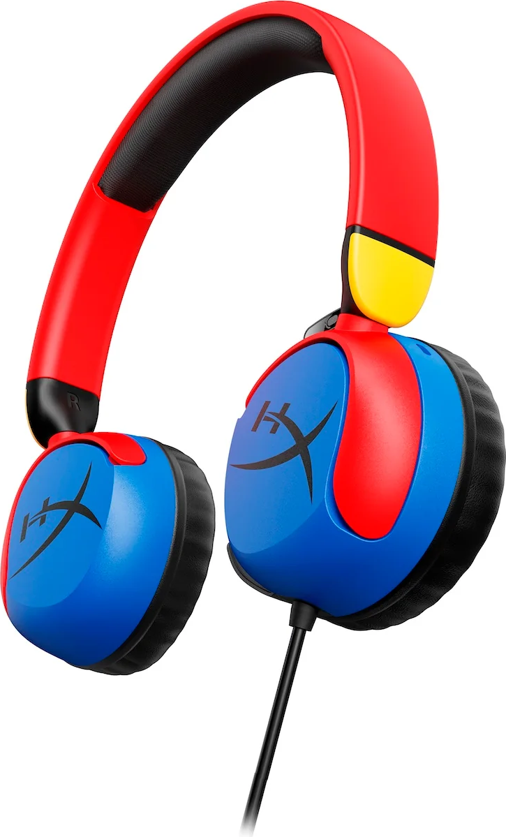 Cuffie rosse e blu con cavo nero. Il marchio è HyperX, con logo nero su ogni lato.