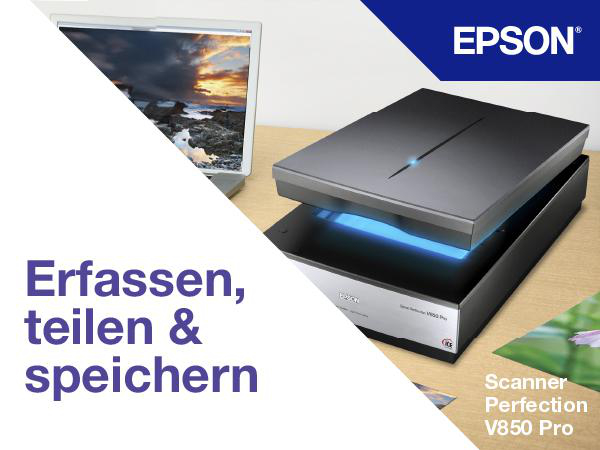 Scanner mit offenem Deckel. Text auf Deutsch. Epson-Logo sichtbar. Weißer Hintergrund.