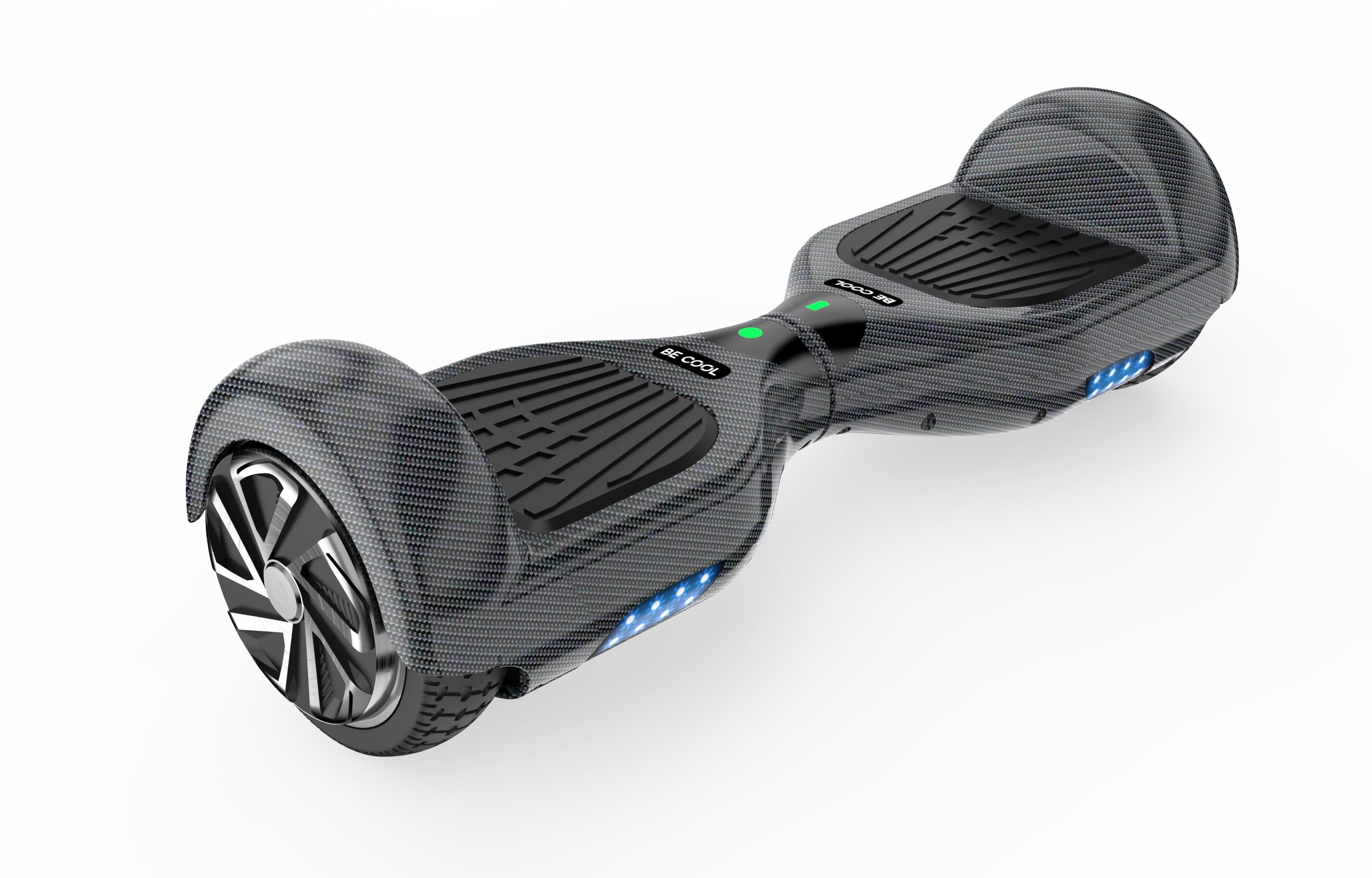 Ein schwarzes und graues Hoverboard mit einem Kohlefaser-Muster. Es hat blaue und grüne Lichter.