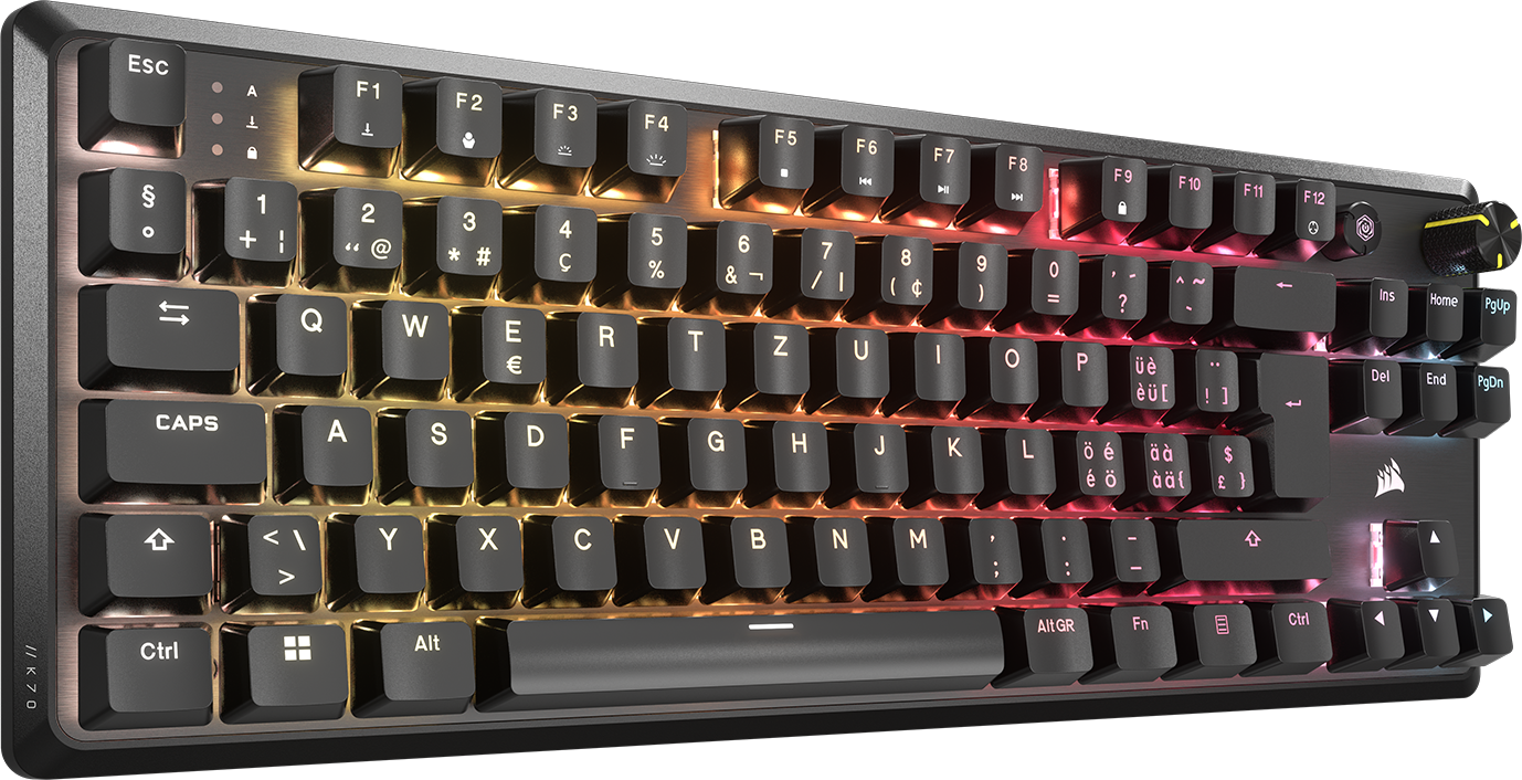 Tastiera meccanica nera con illuminazione RGB, con più tasti, inclusi tasti funzione.