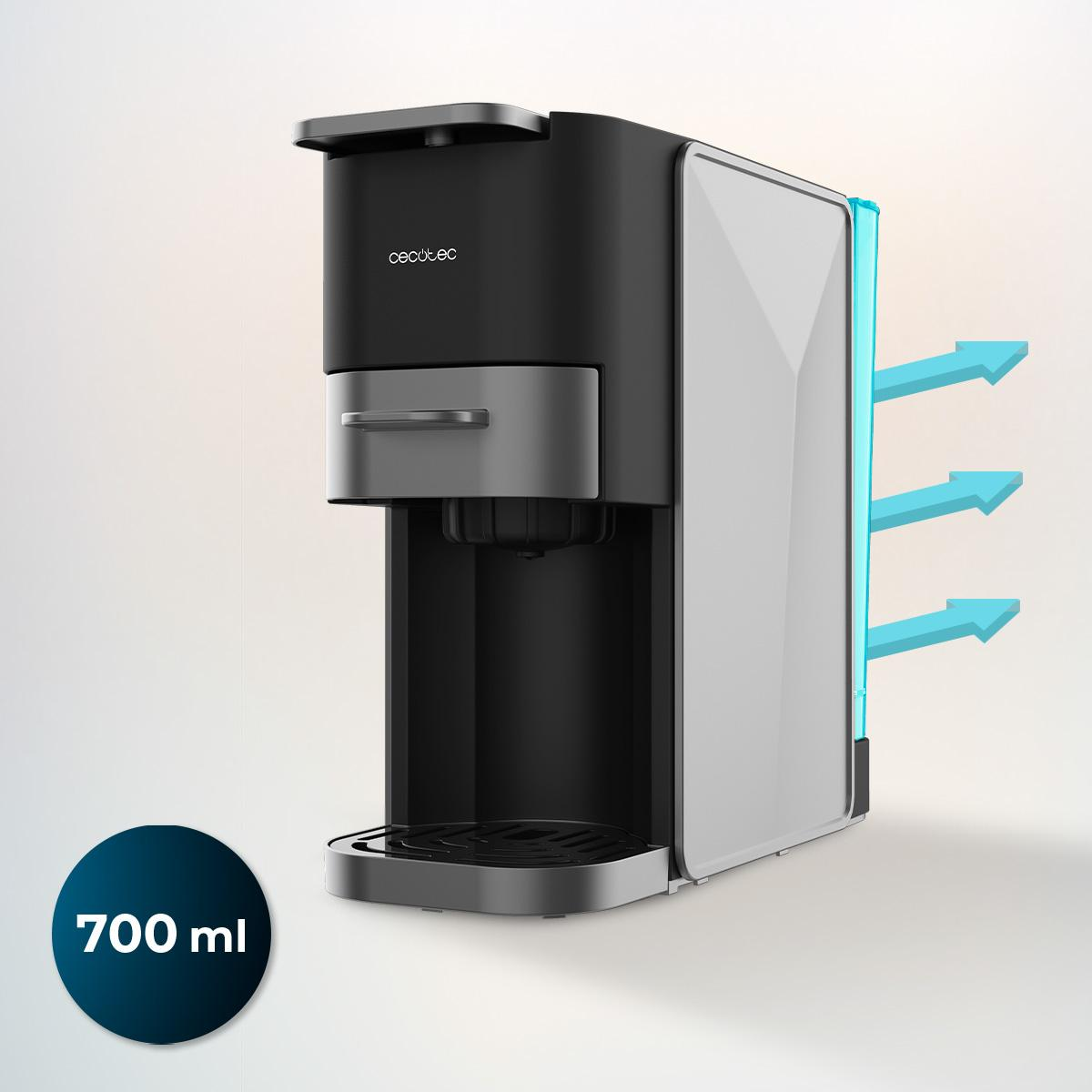 Una cafetera negra y plateada con gráficos de flechas azules.