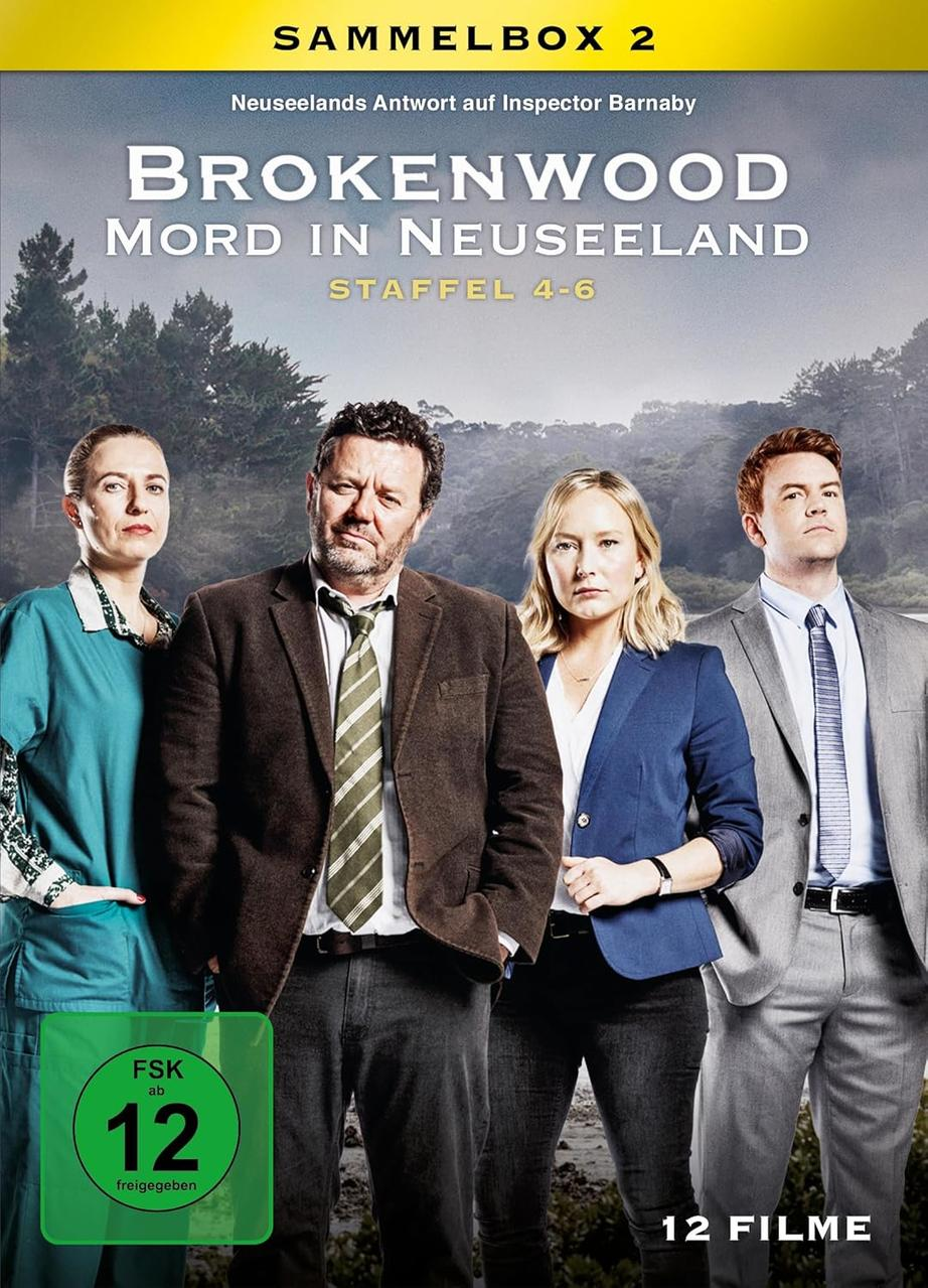 DVD-Hülle für die Fernsehserie 'Brokenwood'. Vier Personen stehen vor einer verschwommenen Waldszene.