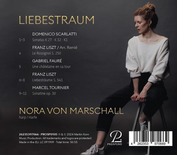 Albumcover für "Liebestraum" mit Frau, Harfe und Noten.