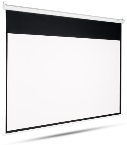 Biały ekran projekcyjny jest całkowicie rozwinięty w dół, z czarnym fragmentem u góry.