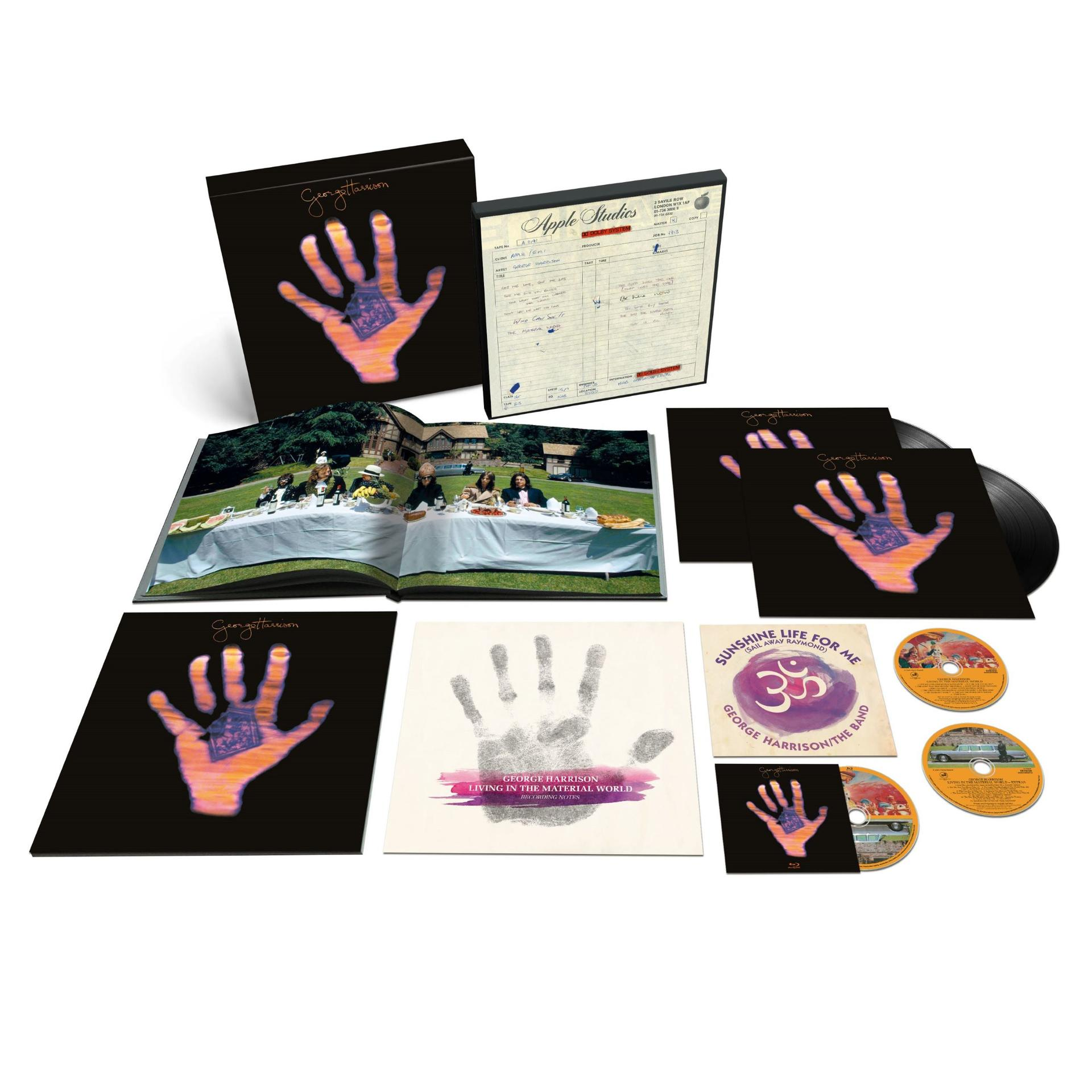 Eine Box-Set mit mehreren Albumcovern und einem Buch.