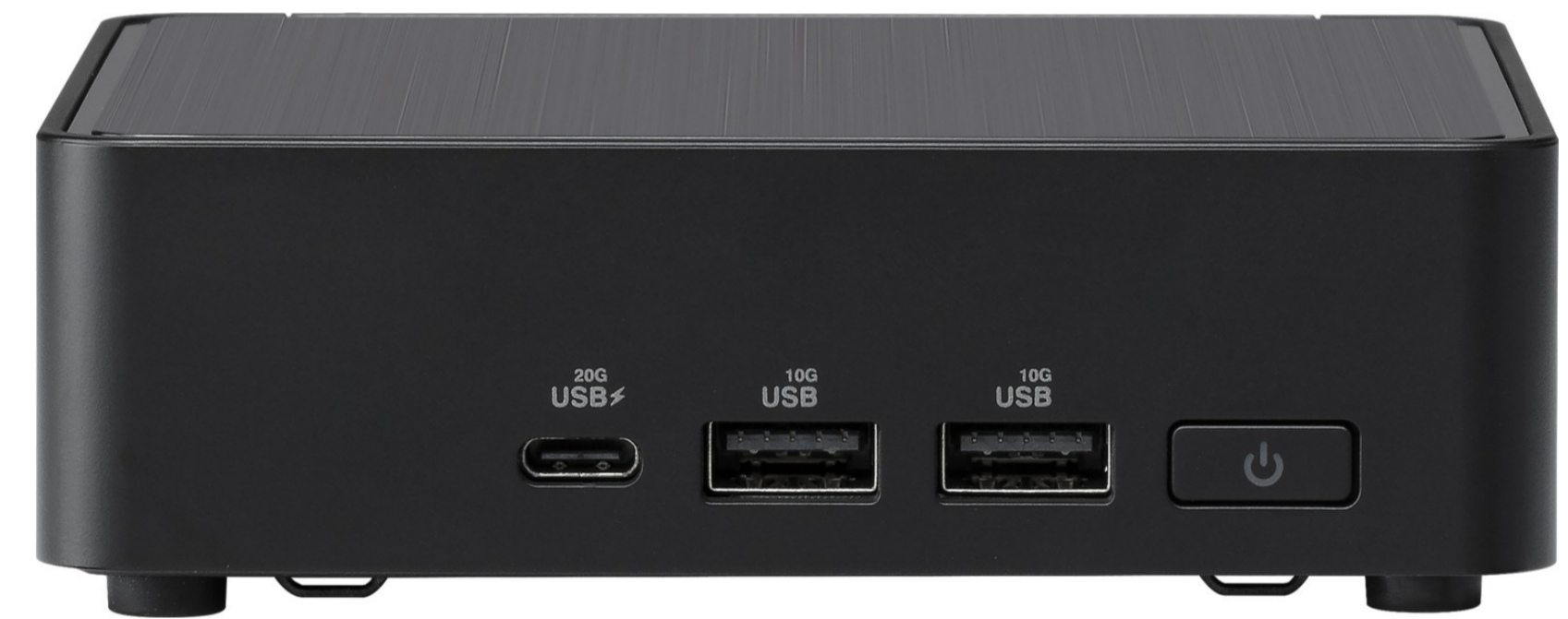 Schwarzer Mini-PC mit USB-Anschlüssen und einem Power-Button. Der Markenname ist nicht sichtbar.