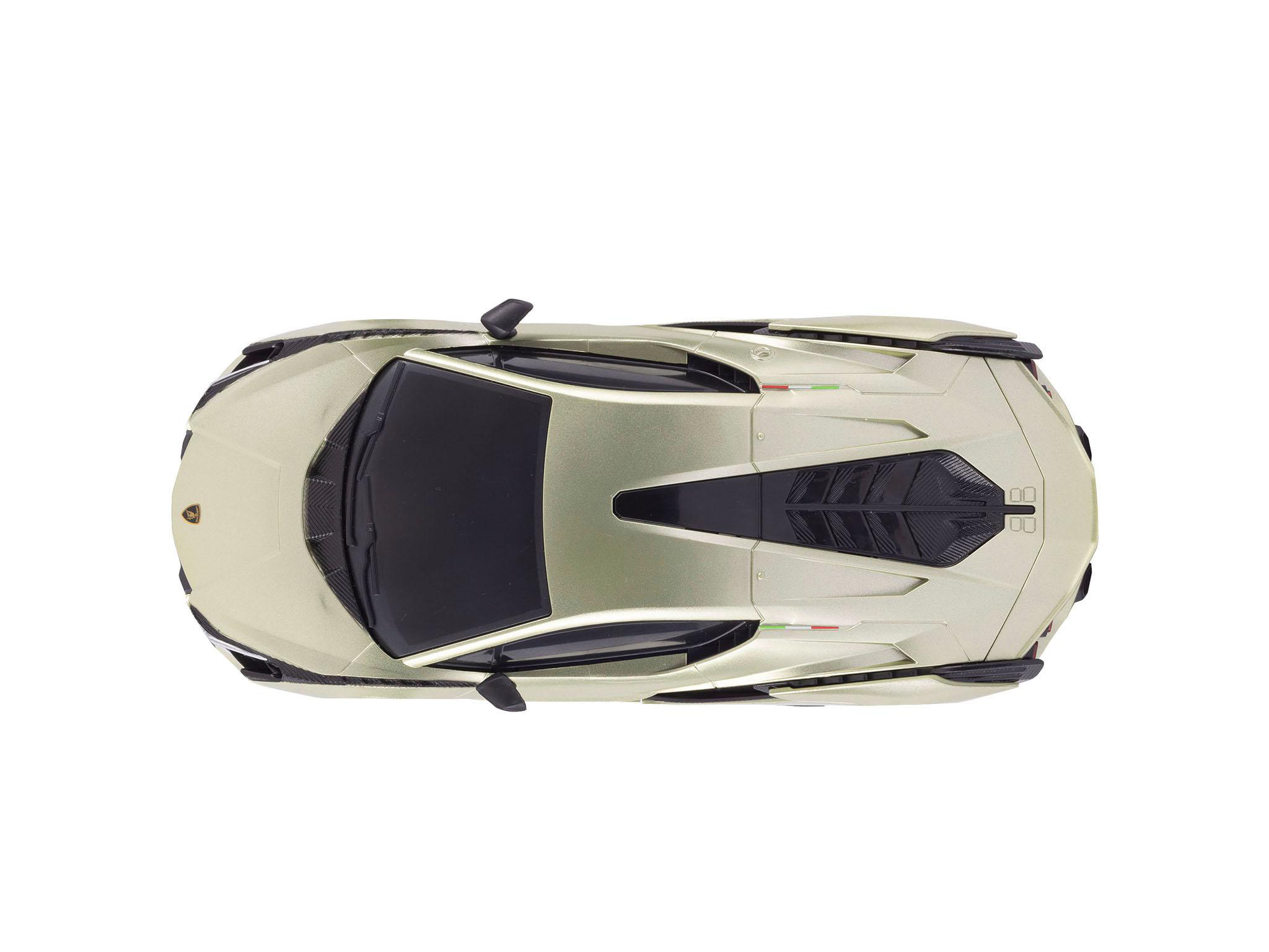 Draufsicht auf einen goldenen Lamborghini Aventador Sportwagen auf weißem Hintergrund.