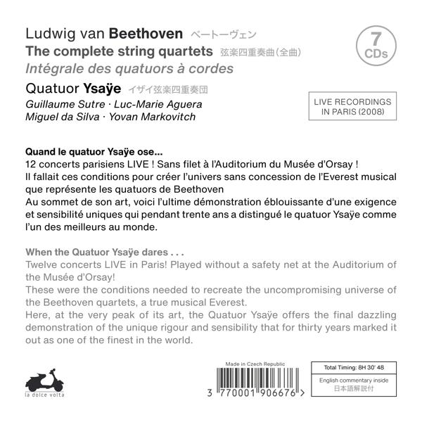 Textcover eines CD-Sets. Es enthält Texte in mehreren Sprachen über eine musikalische Darbietung.