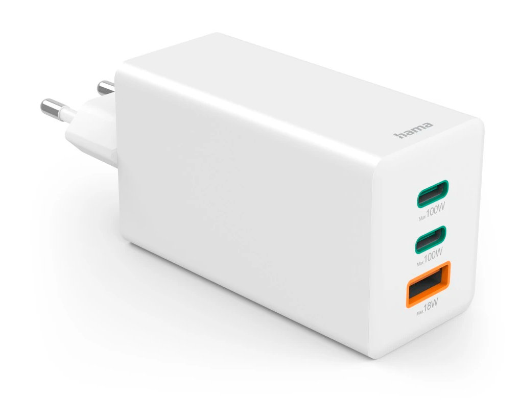 Biała ładowarka Hama z trzema portami, zielonym i pomarańczowym, na białej powierzchni.