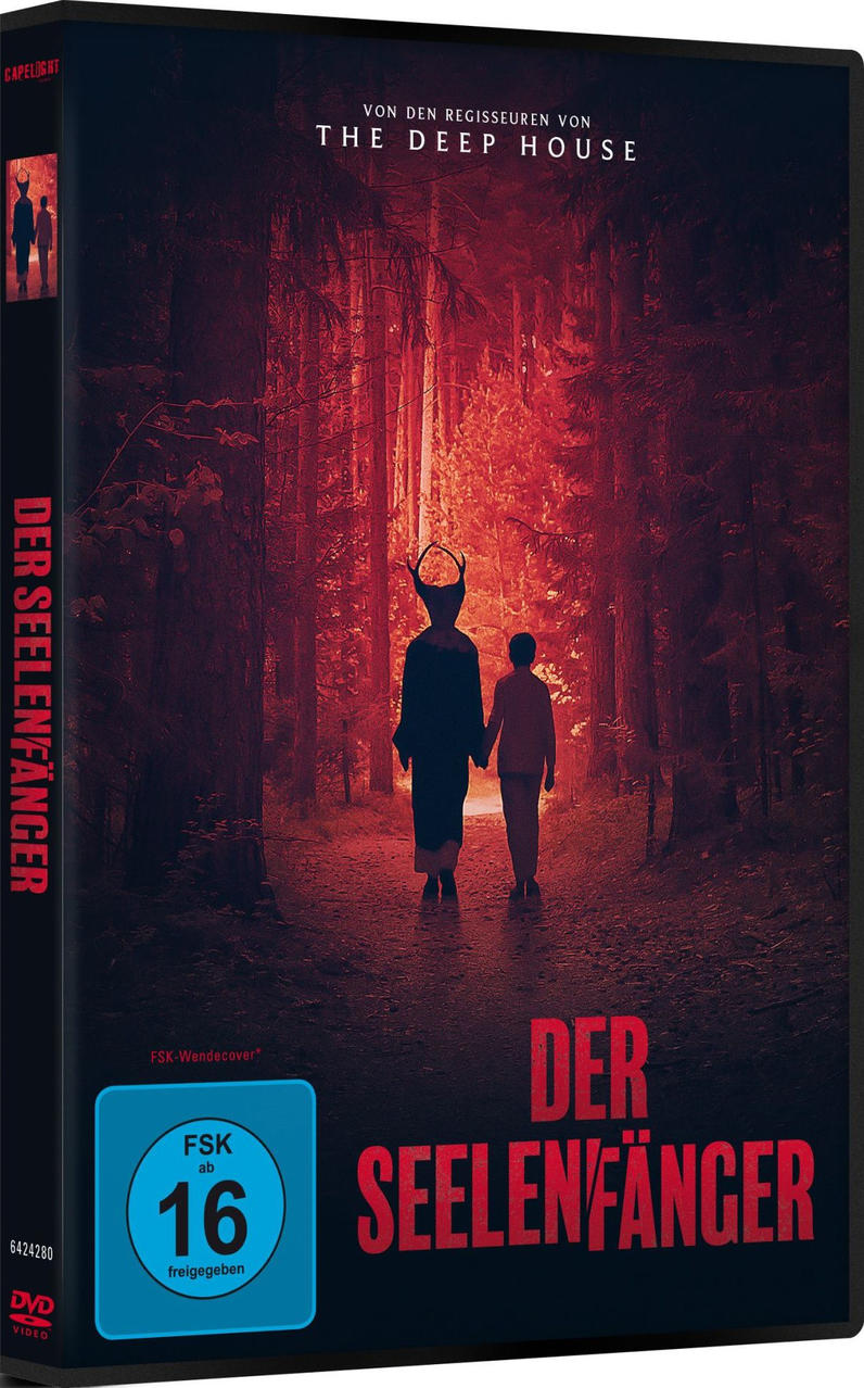 Zwei Silhouetten gehen Hand in Hand durch einen dunklen Wald.