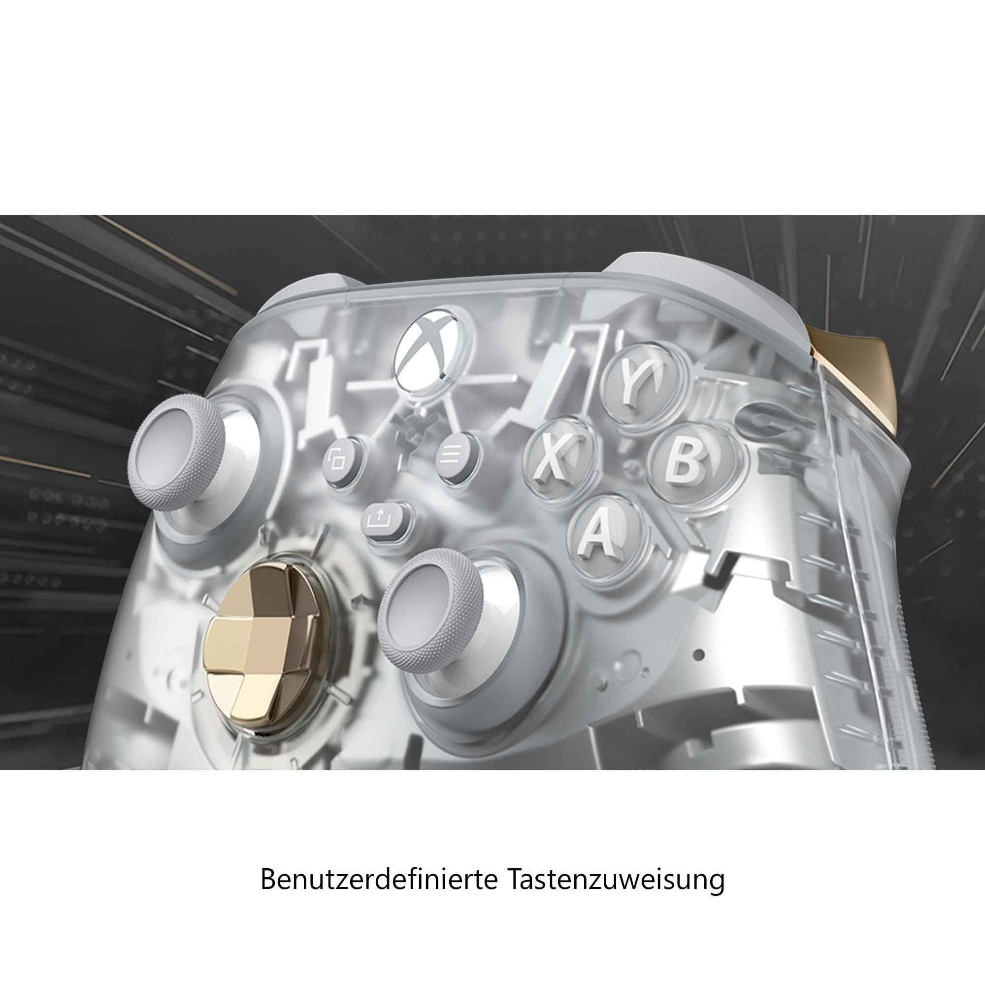 Nahaufnahme eines transparenten Xbox-Controllers. Tasten sind beschriftet. Text: Benutzerdefinierte Tastenbelegung.