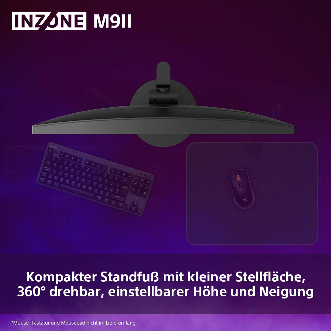 Ein Monitor mit Tastatur, Maus und Mauspad. Text sagt: Kompakter Ständer mit kleiner Stellfläche.