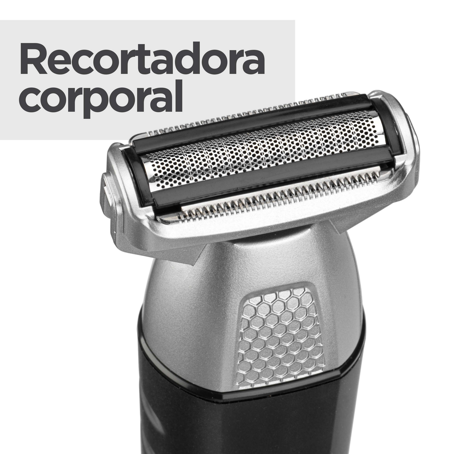 Primer plano de un recortador corporal plateado y negro con la frase 'Recortadora corporal'.