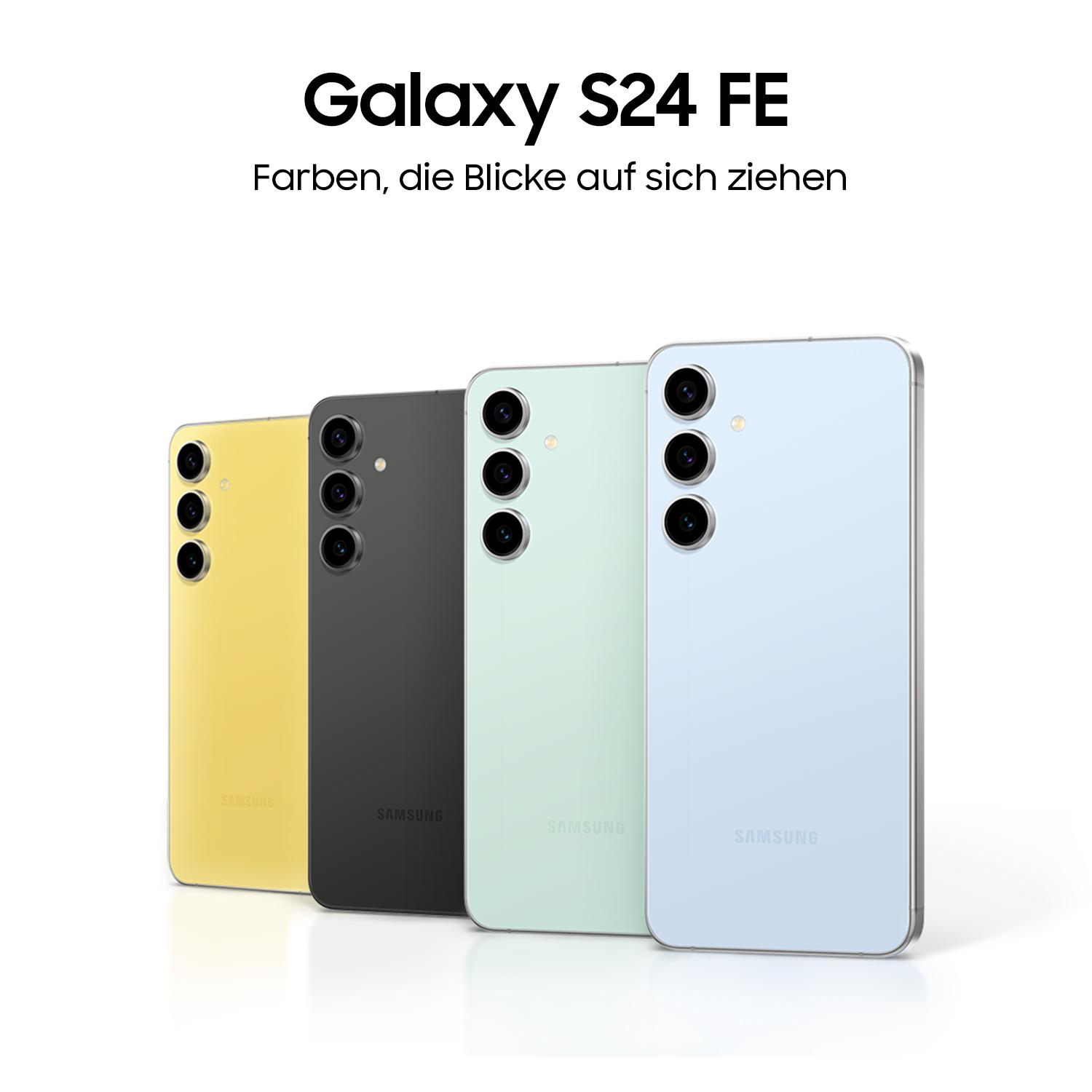 Vier bunte Samsung Galaxy S24 FE Telefone in einer Reihe angeordnet. Jedes Telefon hat eine andere Farbe.