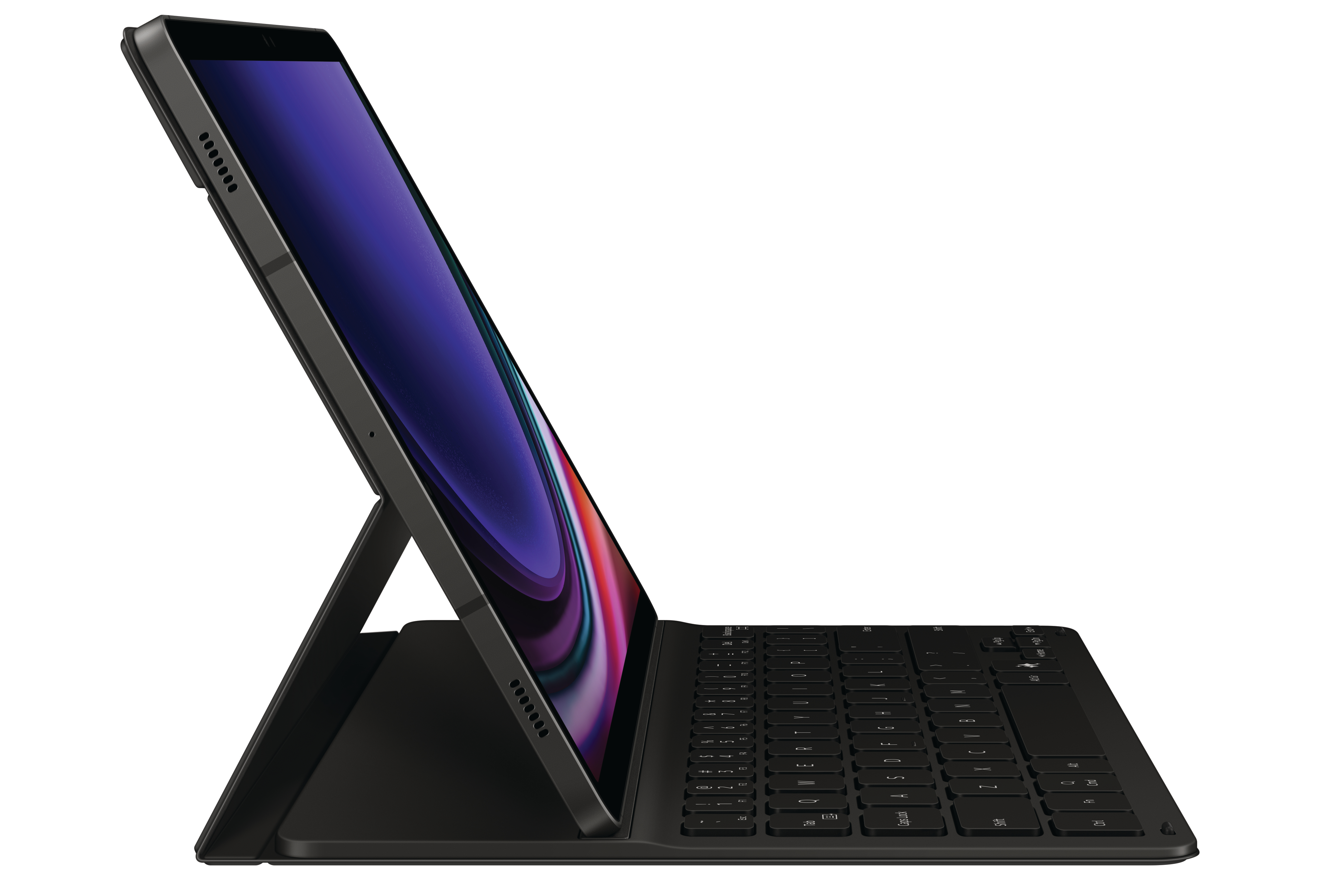 Tablet mit Tastaturhülle, abgewinkelt, Bildschirm offen, schwarz, weißer Hintergrund.