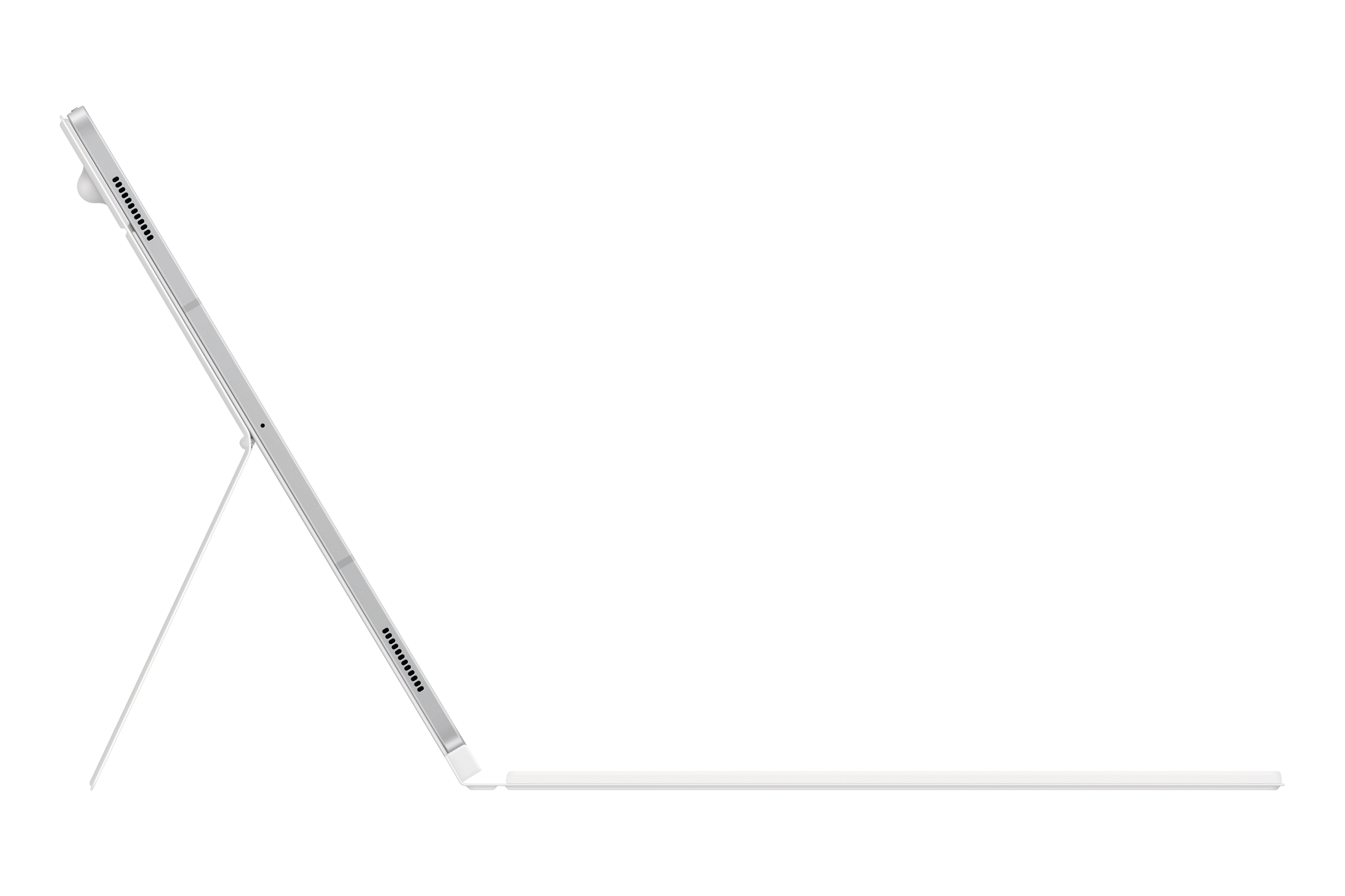 Ein silbernes Tablet, das von seinem Ständer hochgehalten wird, mit Tastatur und weißem Hintergrund.