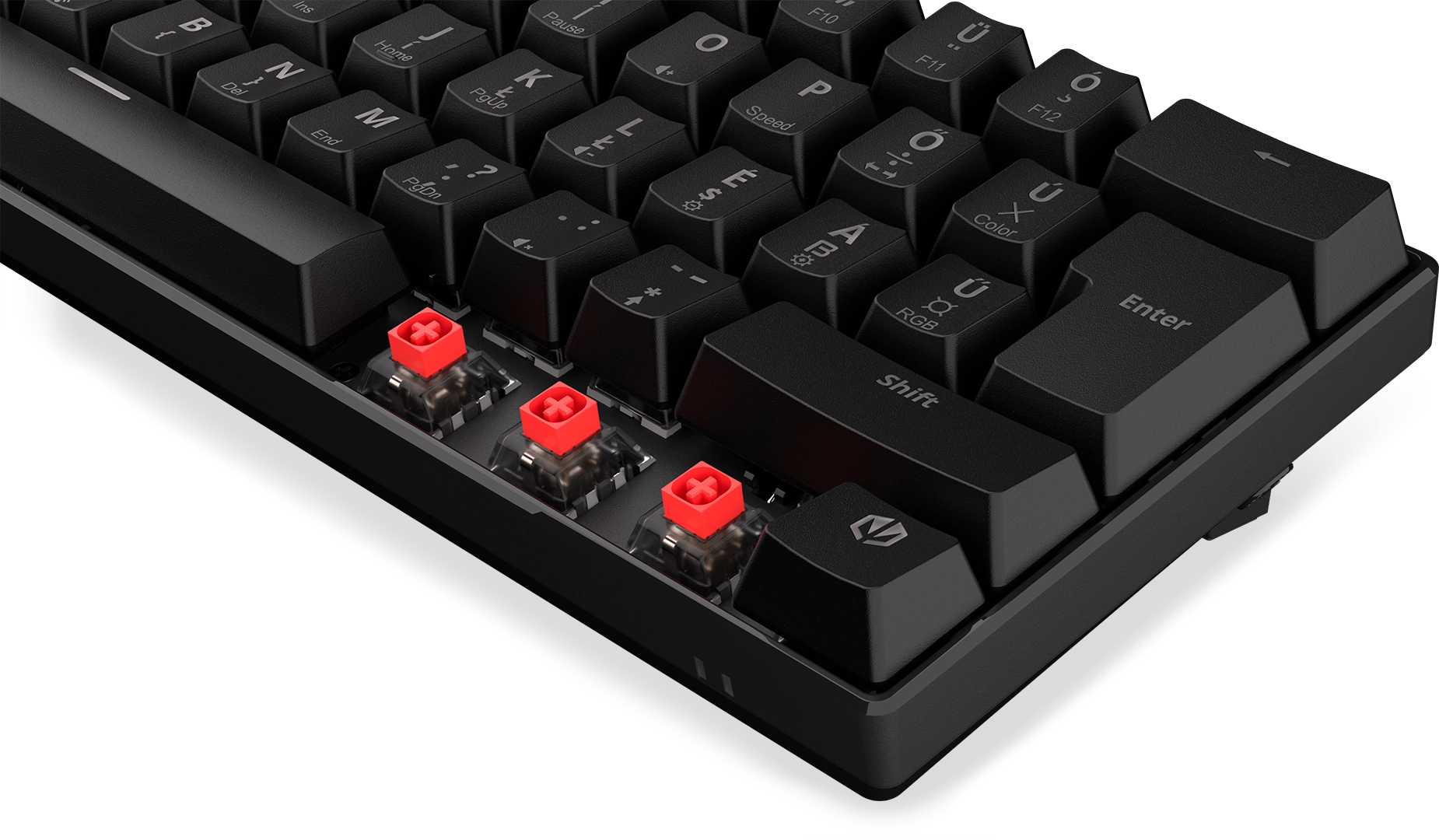 Fekete billentyűzet piros kapcsolókkal, közelkép, fekete háttér, gaming fókusz.